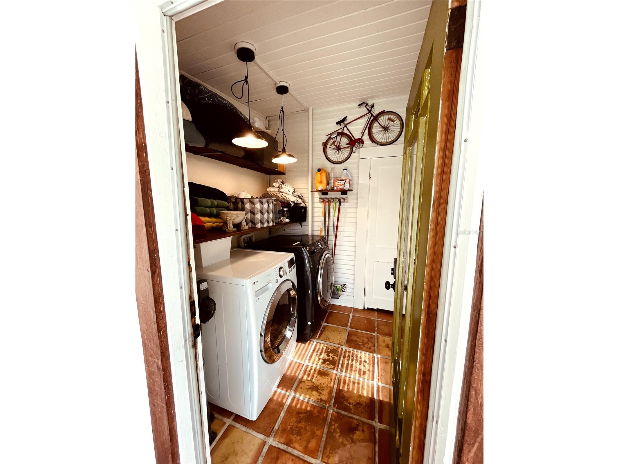 206 W Haya Street Tampa FL 33603 A4685458 image9