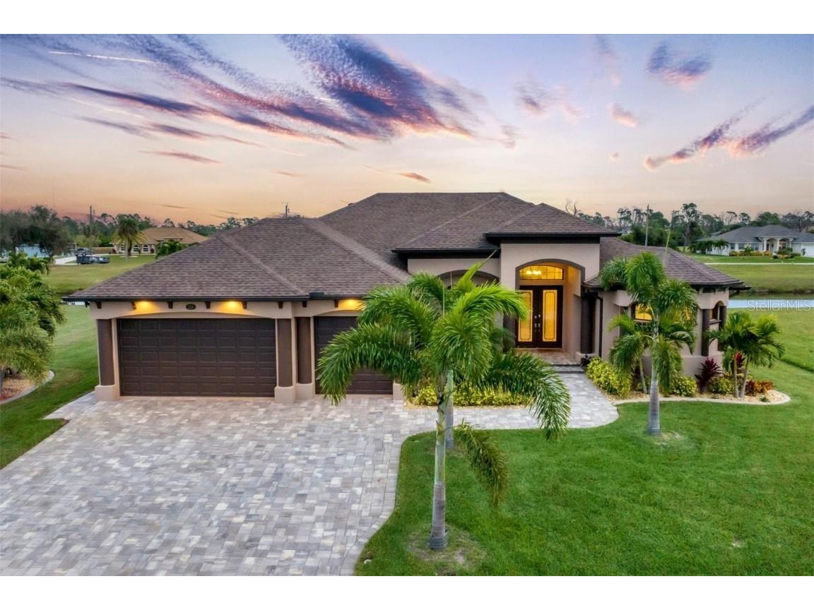 206 W Pine Valley Lane Rotonda West FL 33947 D6134021 image1