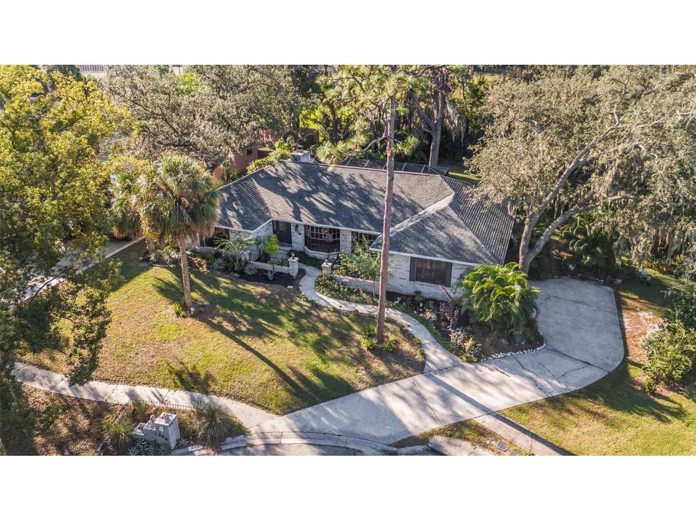 206 Wild Oak Drive Brandon FL 33511 TB8428426 image1