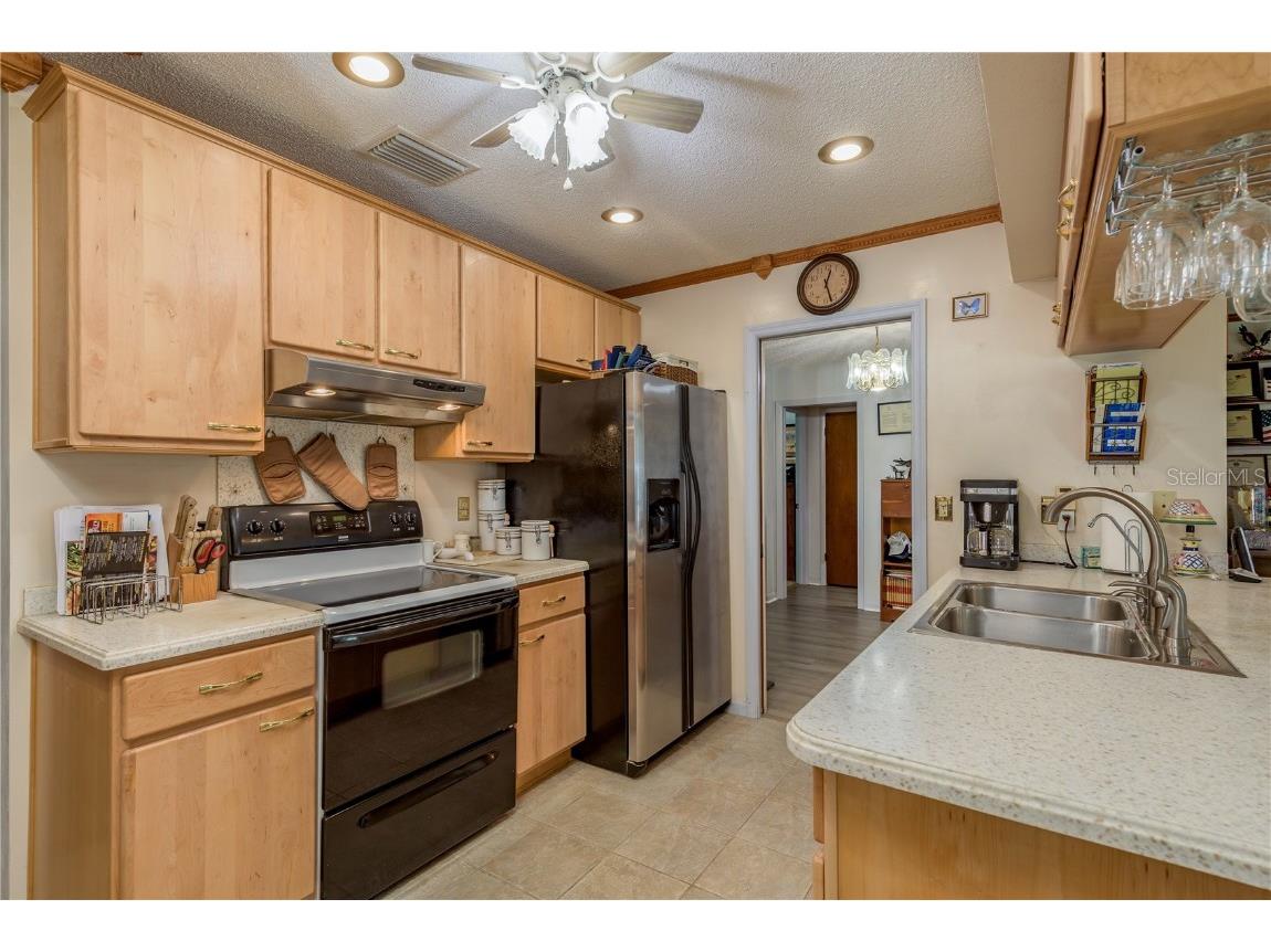 2060 Butternut Circle W Clearwater FL 33763 TB8434519 image16