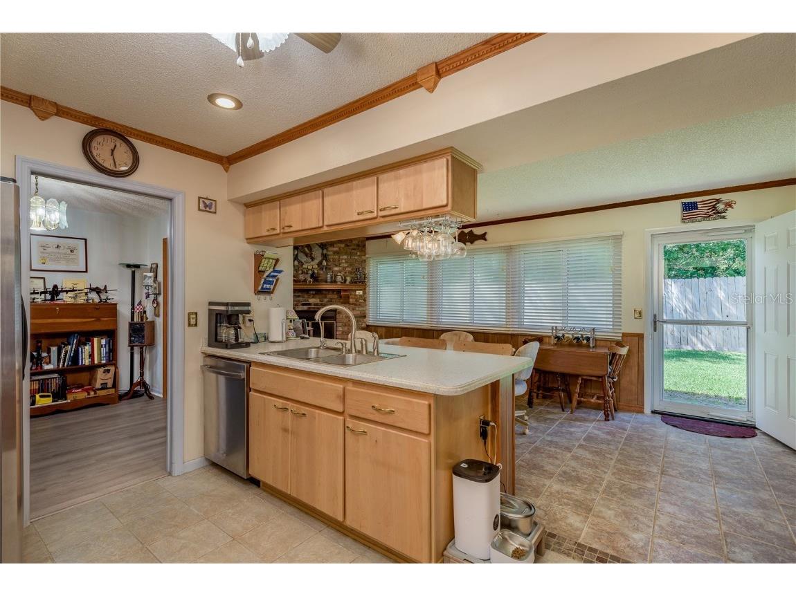 2060 Butternut Circle W Clearwater FL 33763 TB8434519 image17