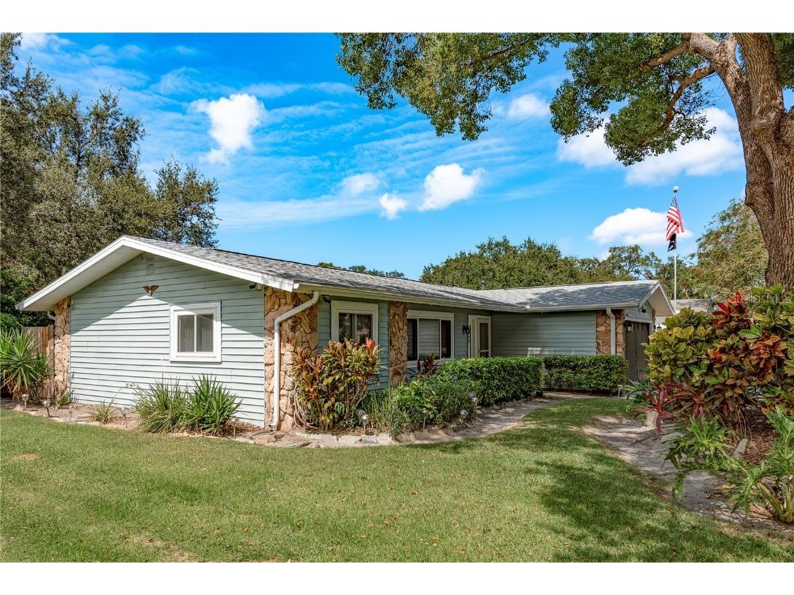 2060 Butternut Circle W Clearwater FL 33763 TB8434519 image3