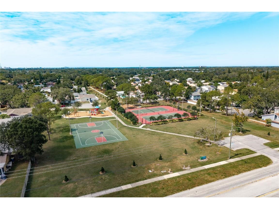 2060 Butternut Circle W Clearwater FL 33763 TB8434519 image37