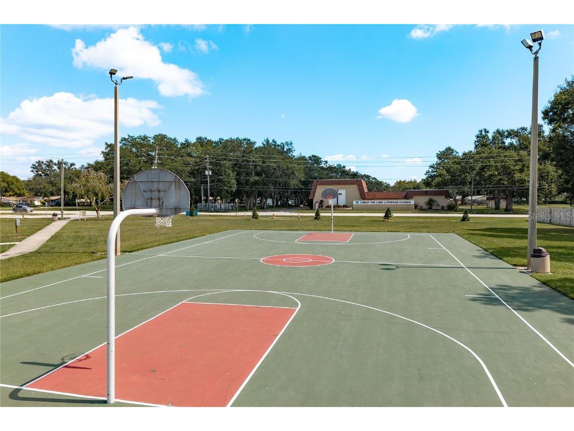 2060 Butternut Circle W Clearwater FL 33763 TB8434519 image41