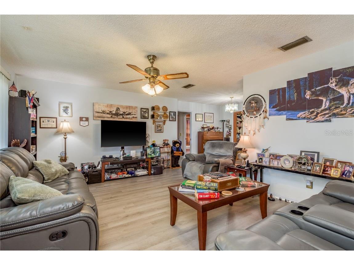 2060 Butternut Circle W Clearwater FL 33763 TB8434519 image7