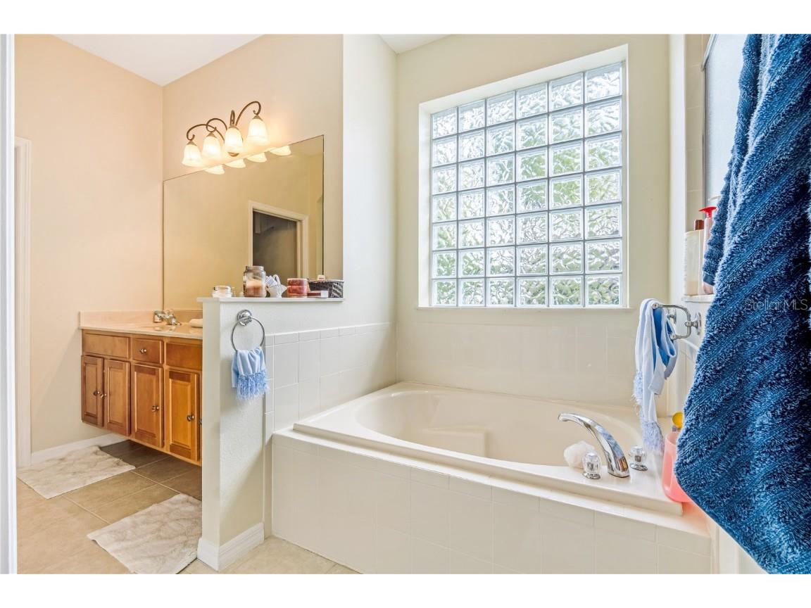 2060 Doyle Road Deltona FL 32738 V4945344 image17