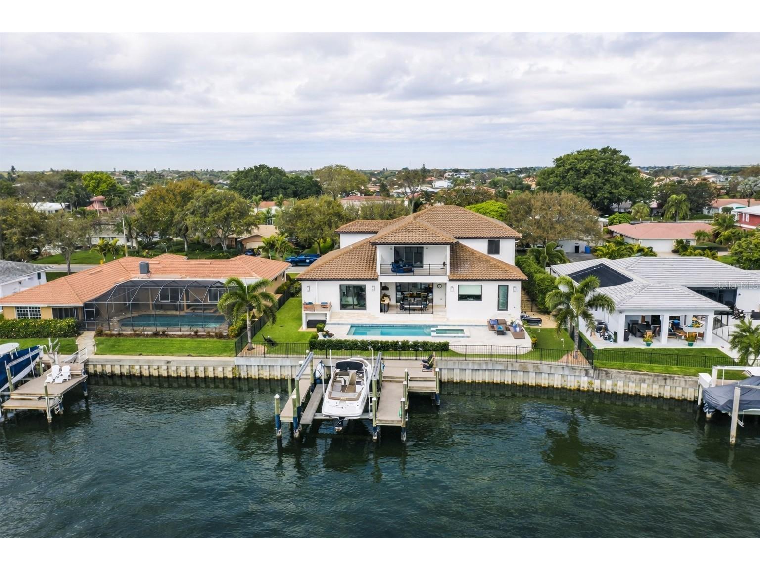 2060 Illinois Avenue NE Saint Petersburg FL 33703 - TAMPA BAY R4910850 image7