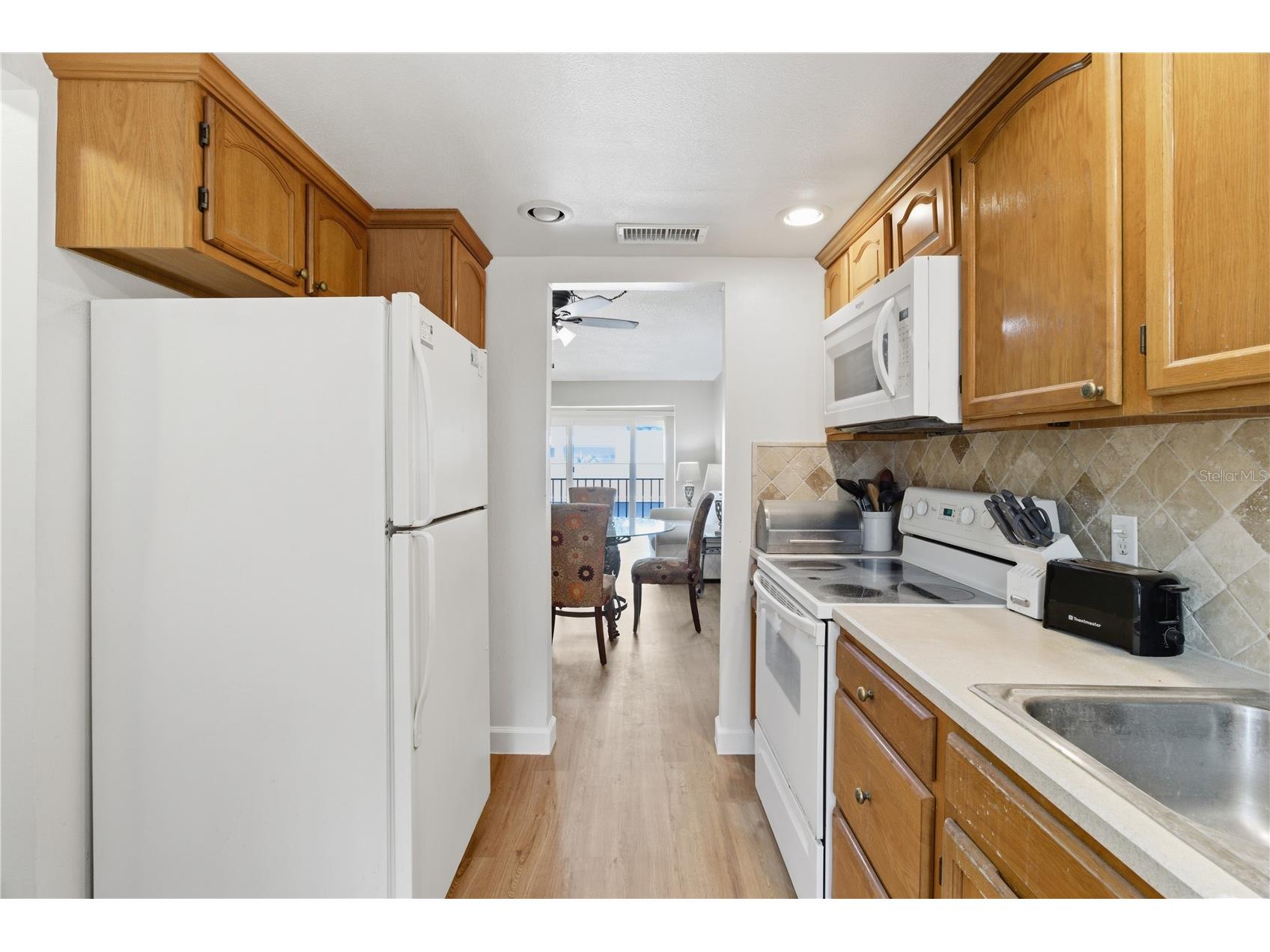 2060 Marilyn Street #207 Clearwater FL 33765 A4695076 image4