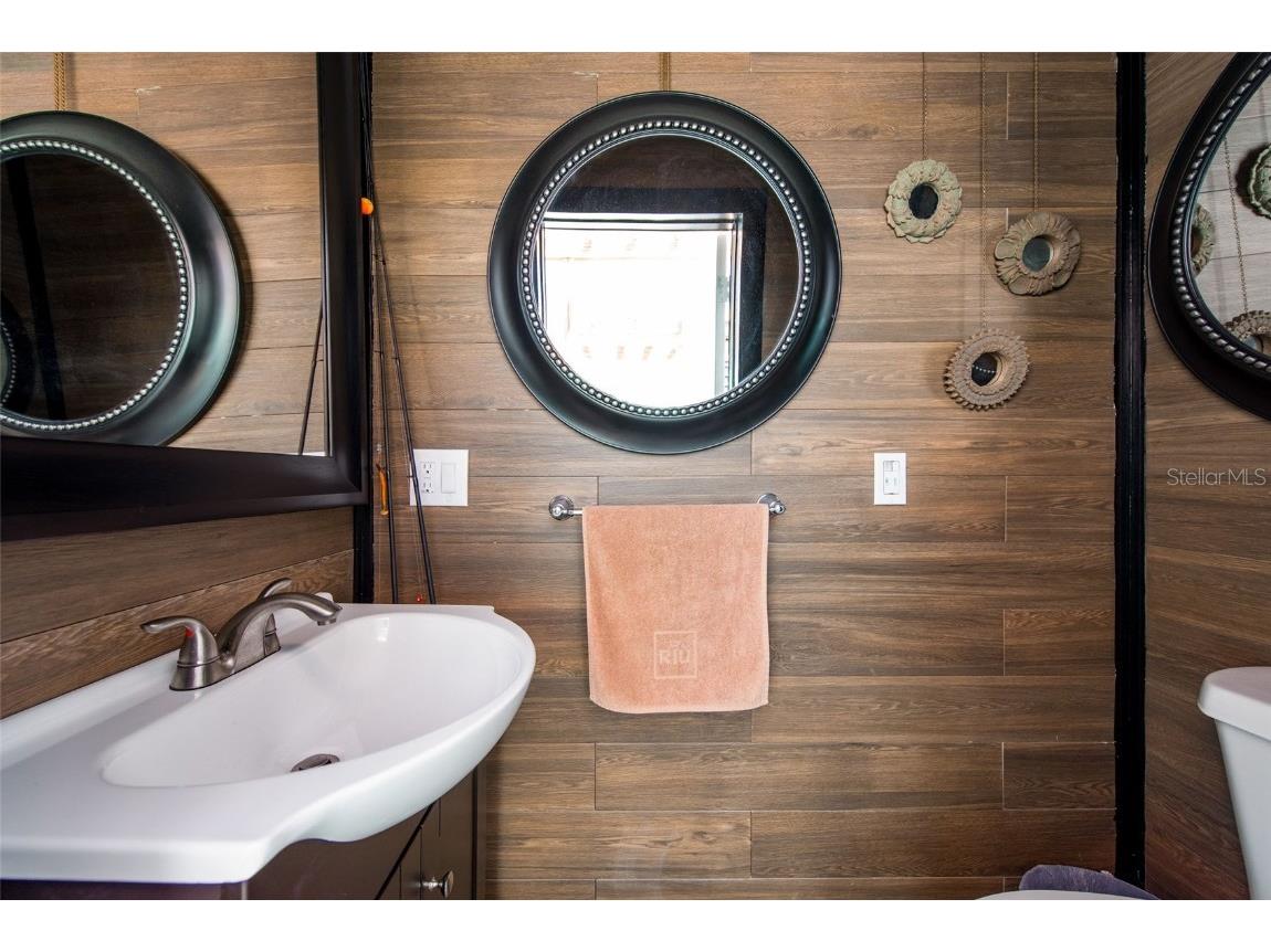 2060 Oyster Creek Drive Englewood FL 34224 - OYSTER CREEK WATERWAY D6142374 image72