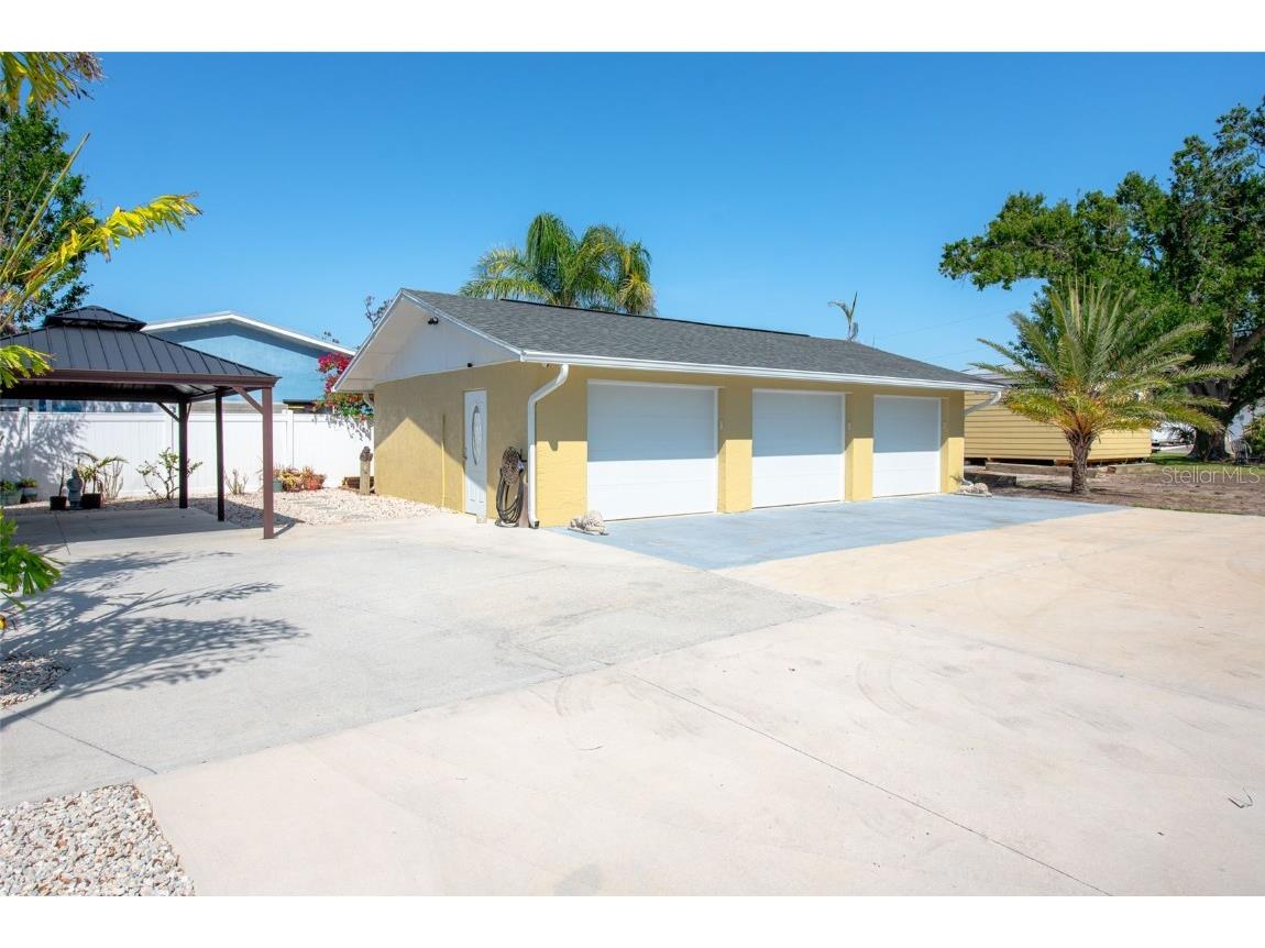 2060 Oyster Creek Drive Englewood FL 34224 - OYSTER CREEK WATERWAY D6142374 image81