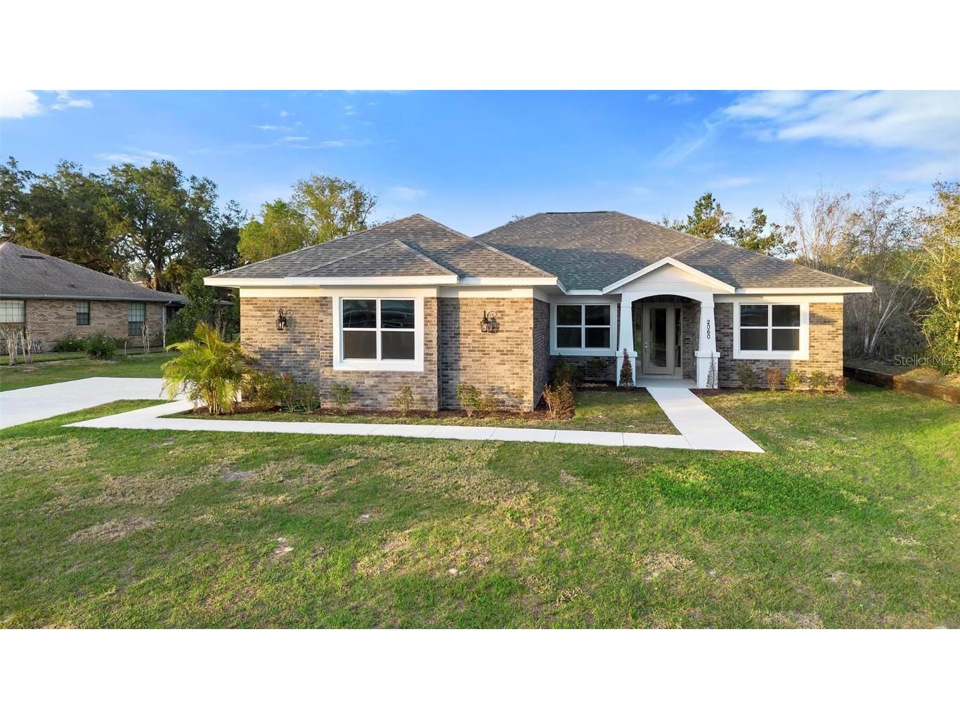 2060 Watersedge Drive Deltona FL 32738 V4940744 image1