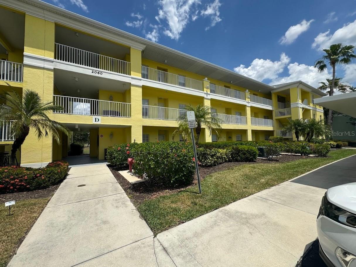 2060 Willow Hammock Circle #105 Punta Gorda FL 33983 C7525500 image1