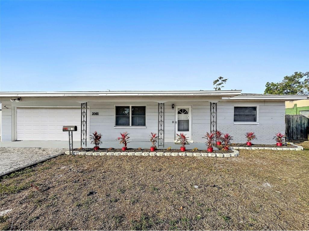 2061 64th Avenue S Saint Petersburg FL 33712 TB8302194 image1