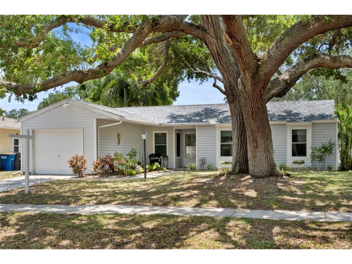 2061 Charter Oaks Drive Clearwater FL 33763 U8241691 image1