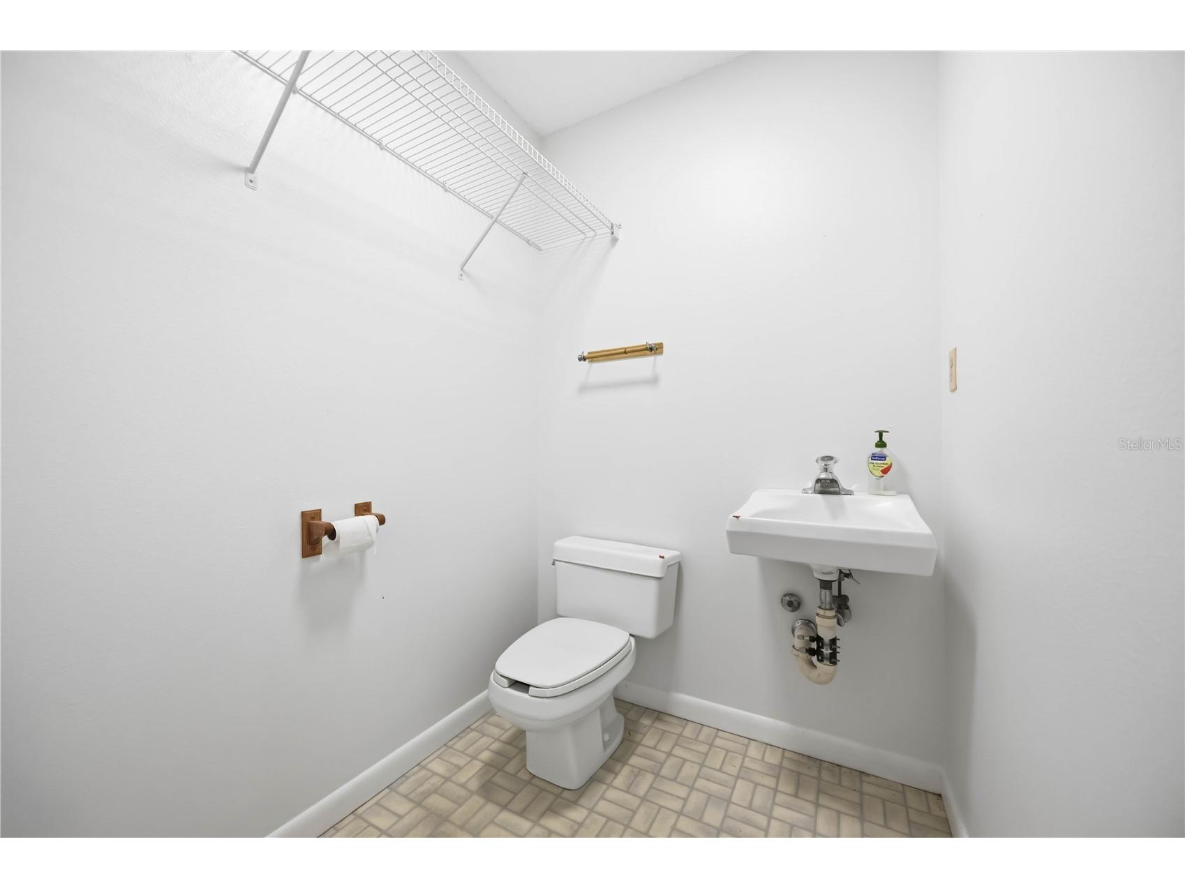 2061 Englewood Road # 1-7 Englewood FL 34223 C7525065 image12
