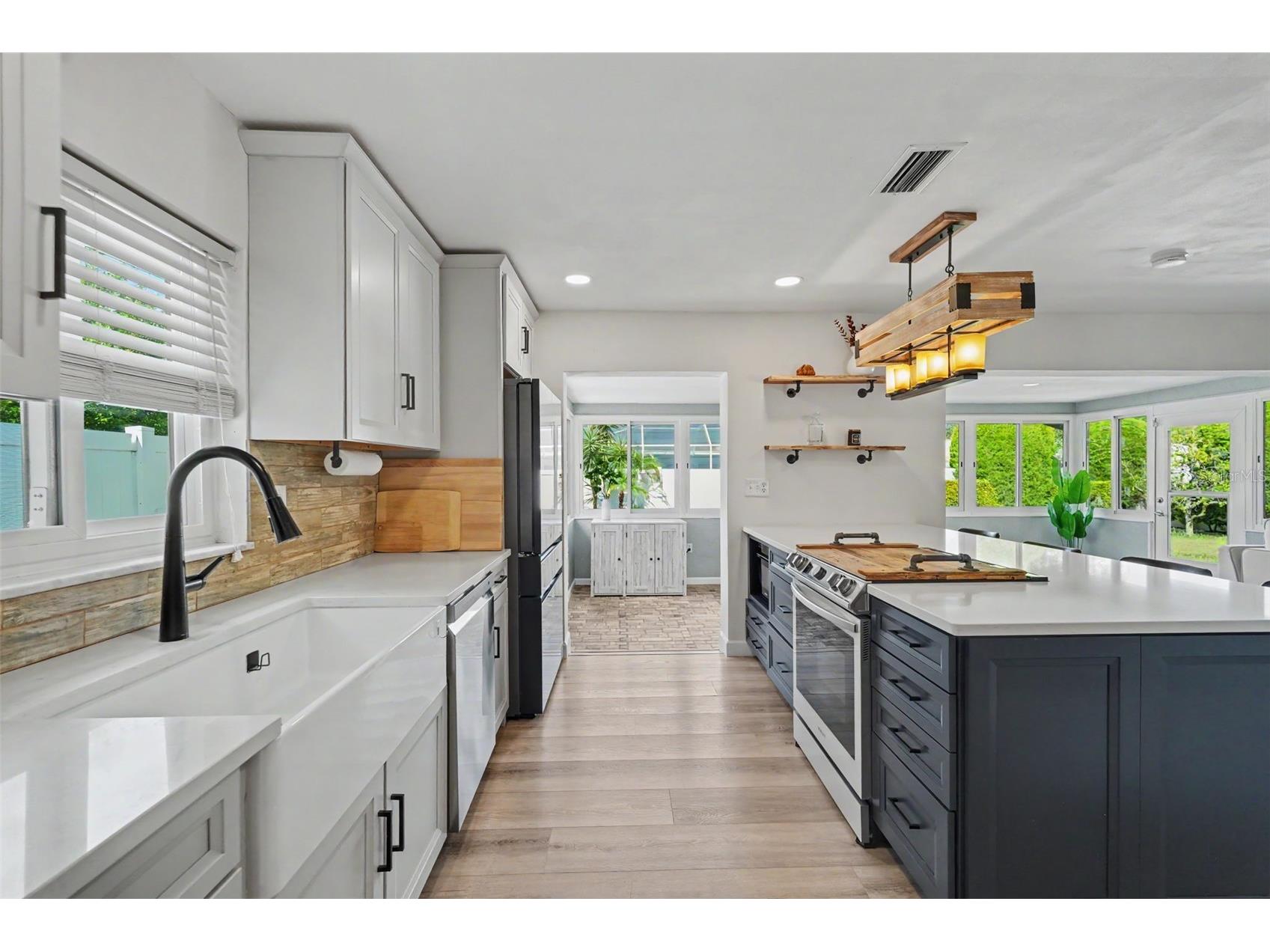 2061 Fair Oak Drive Clearwater FL 33763 TB8522318 image6