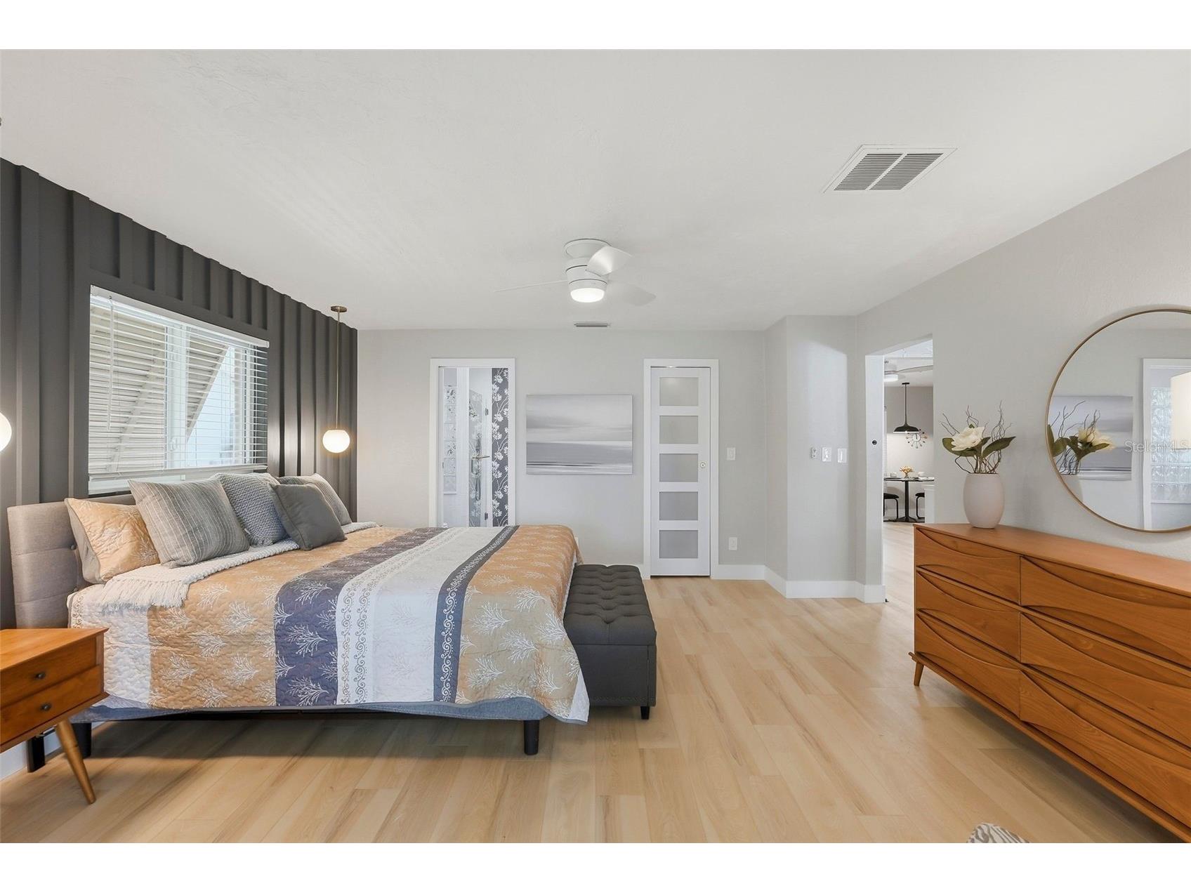 2061 Michigan Avenue NE Saint Petersburg FL 33703 TB8526037 image17