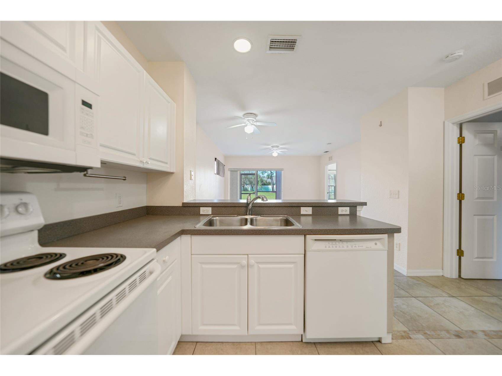 2061 Willow Hammock Circle #105 Punta Gorda FL 33983 C7526852 image10