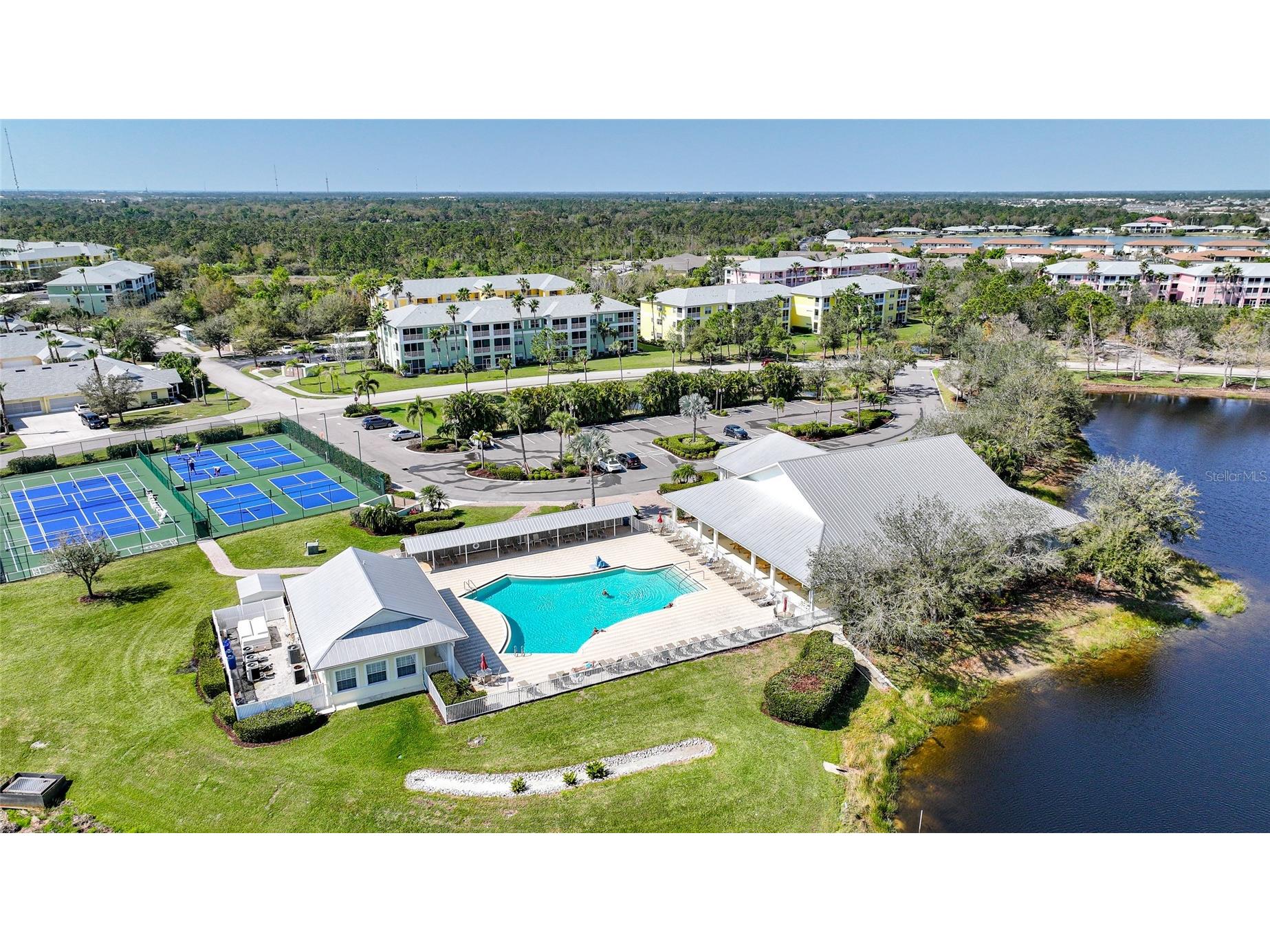 2061 Willow Hammock Circle #105 Punta Gorda FL 33983 C7526852 image4