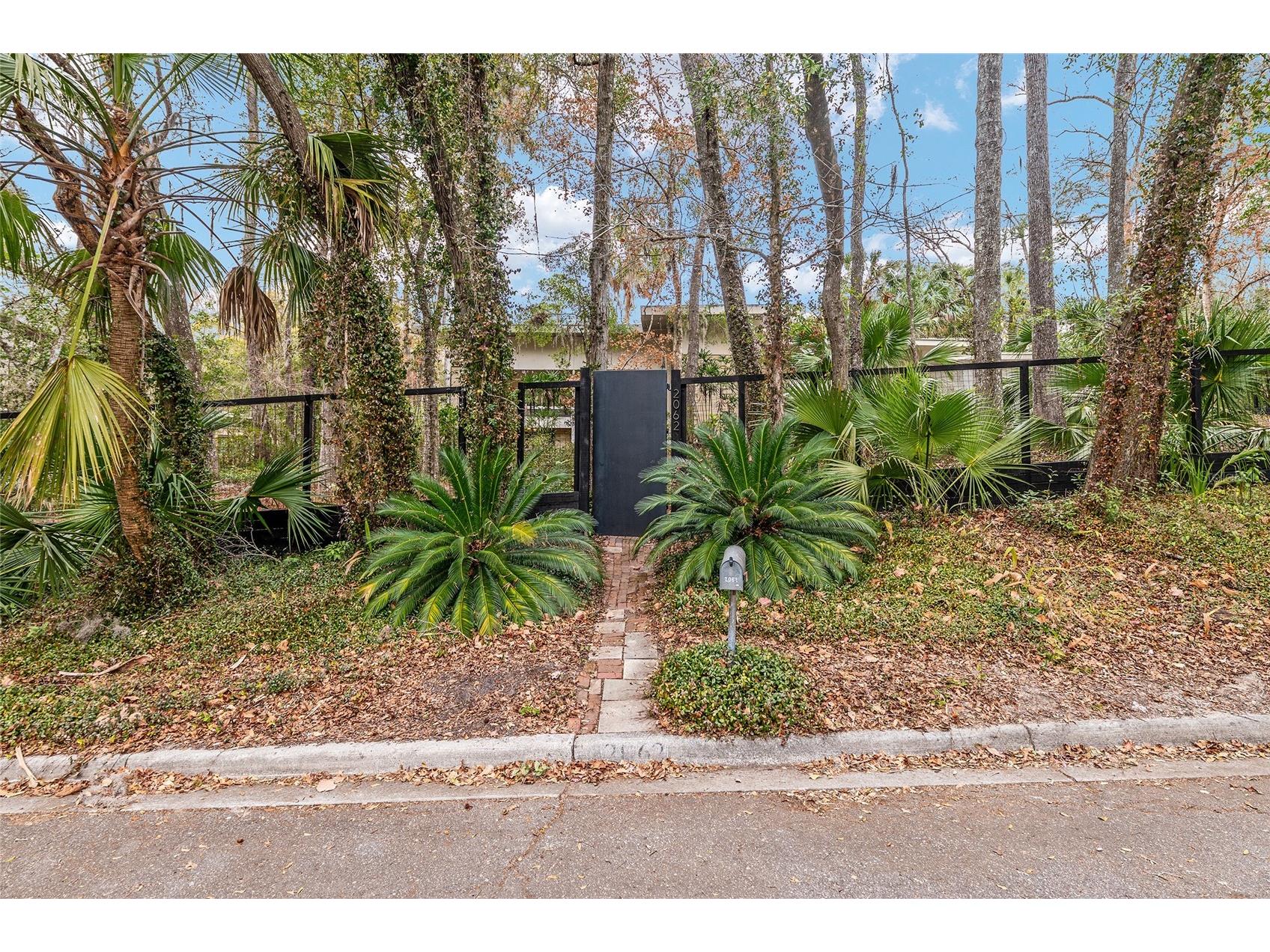 2062 NW 11th Road Gainesville FL 32605 GC537169 image3