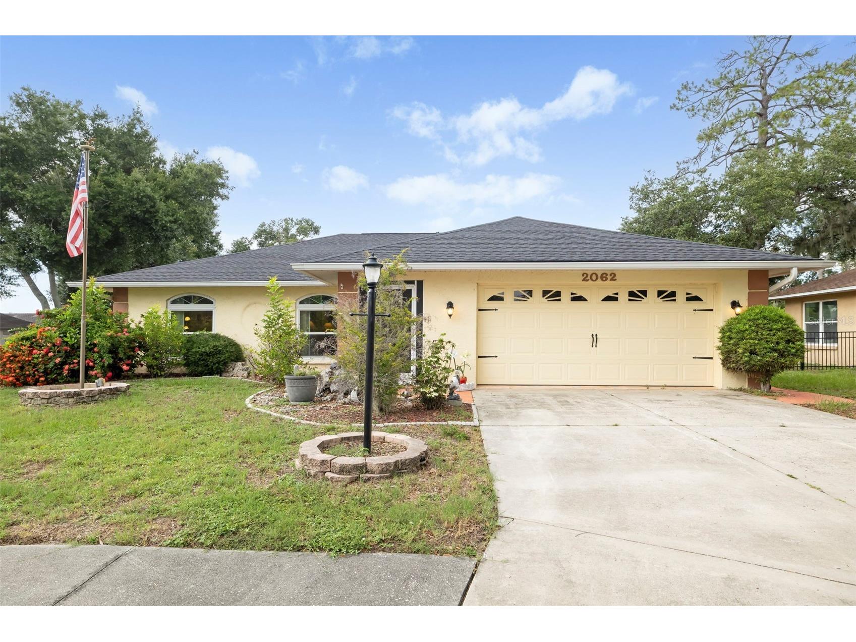 2062 Old Arbor Court Sarasota FL 34232 A4699214 image1