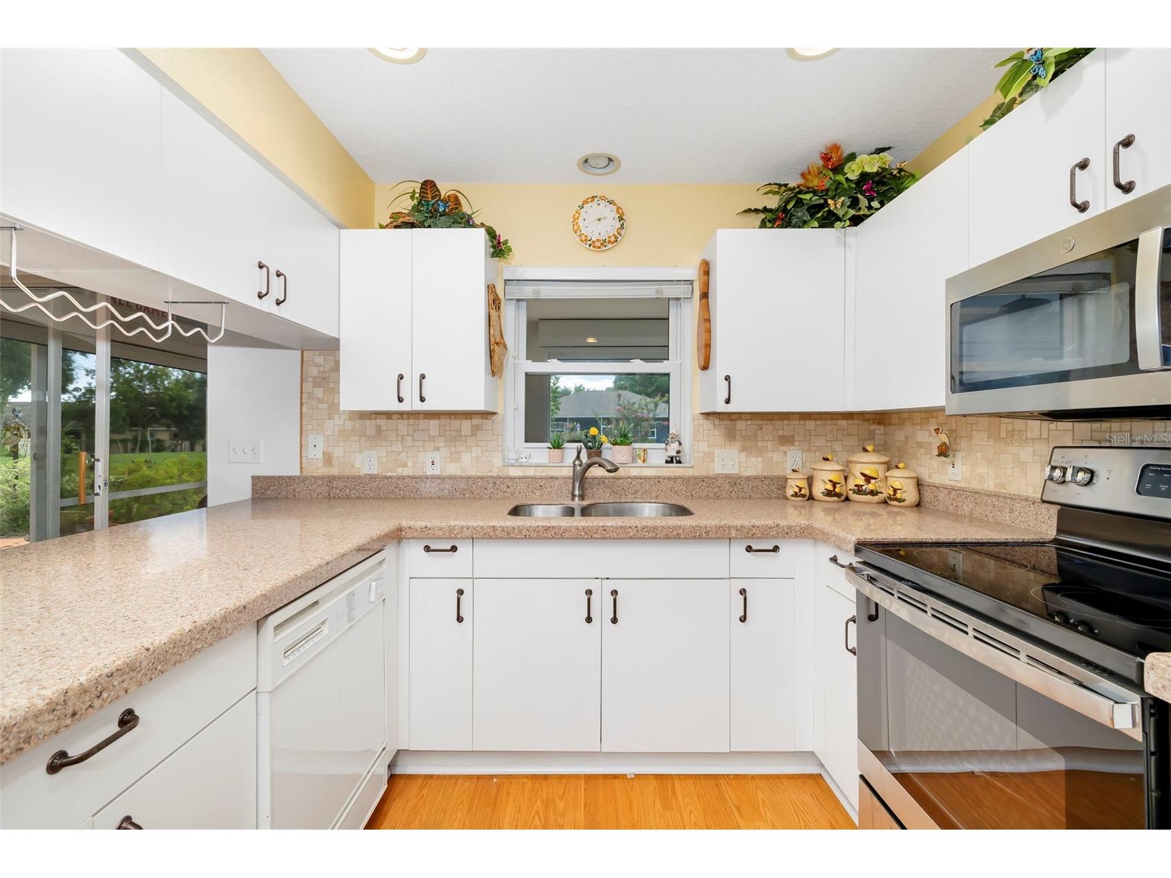 2062 Old Arbor Court Sarasota FL 34232 A4699214 image17