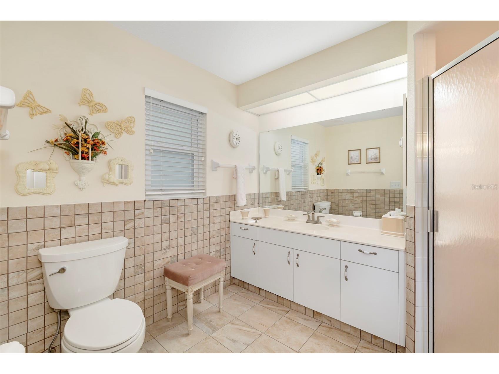 2062 Old Arbor Court Sarasota FL 34232 A4699214 image32