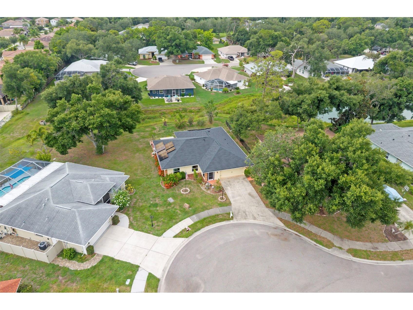 2062 Old Arbor Court Sarasota FL 34232 A4699214 image48