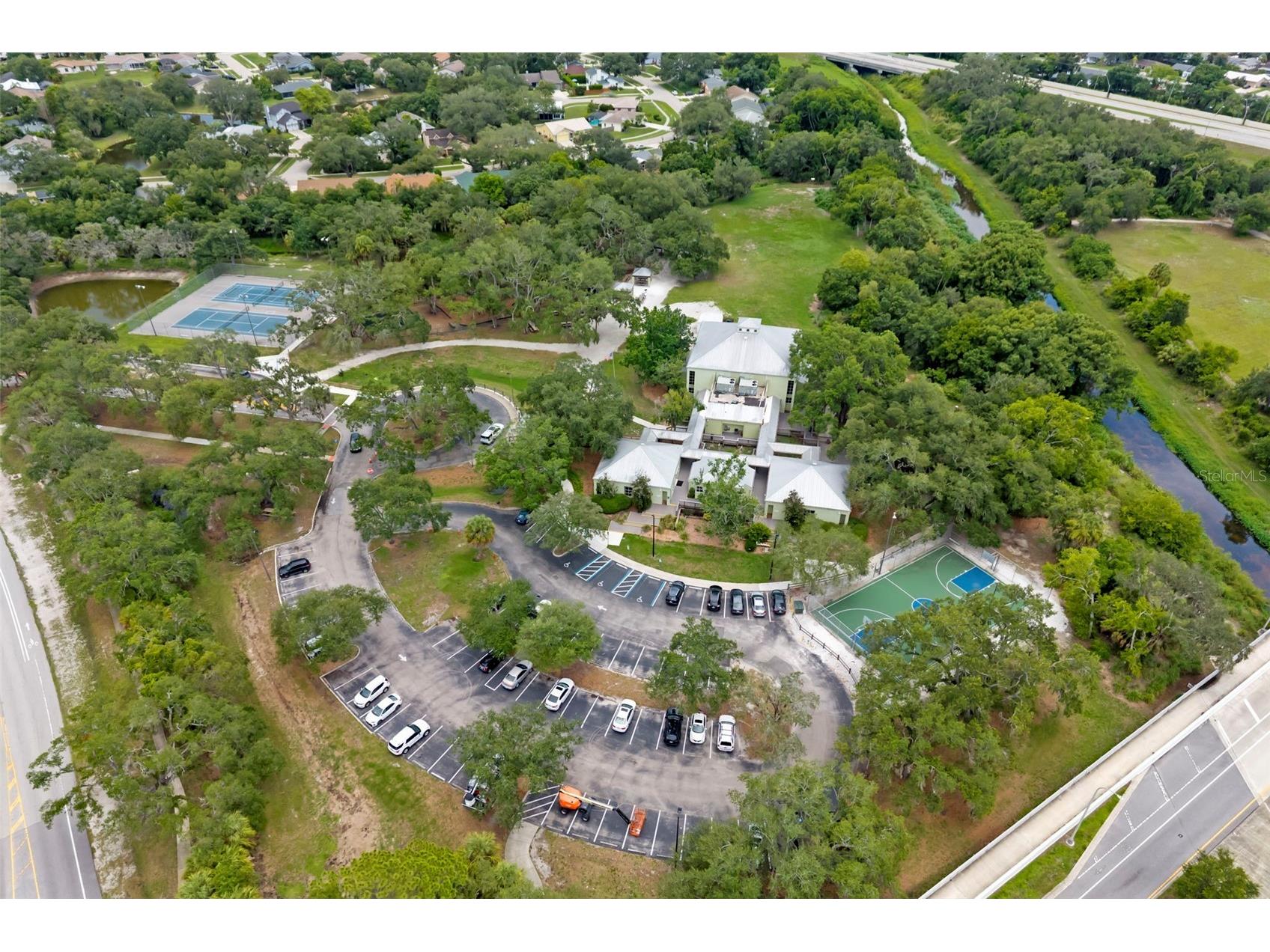 2062 Old Arbor Court Sarasota FL 34232 A4699214 image61