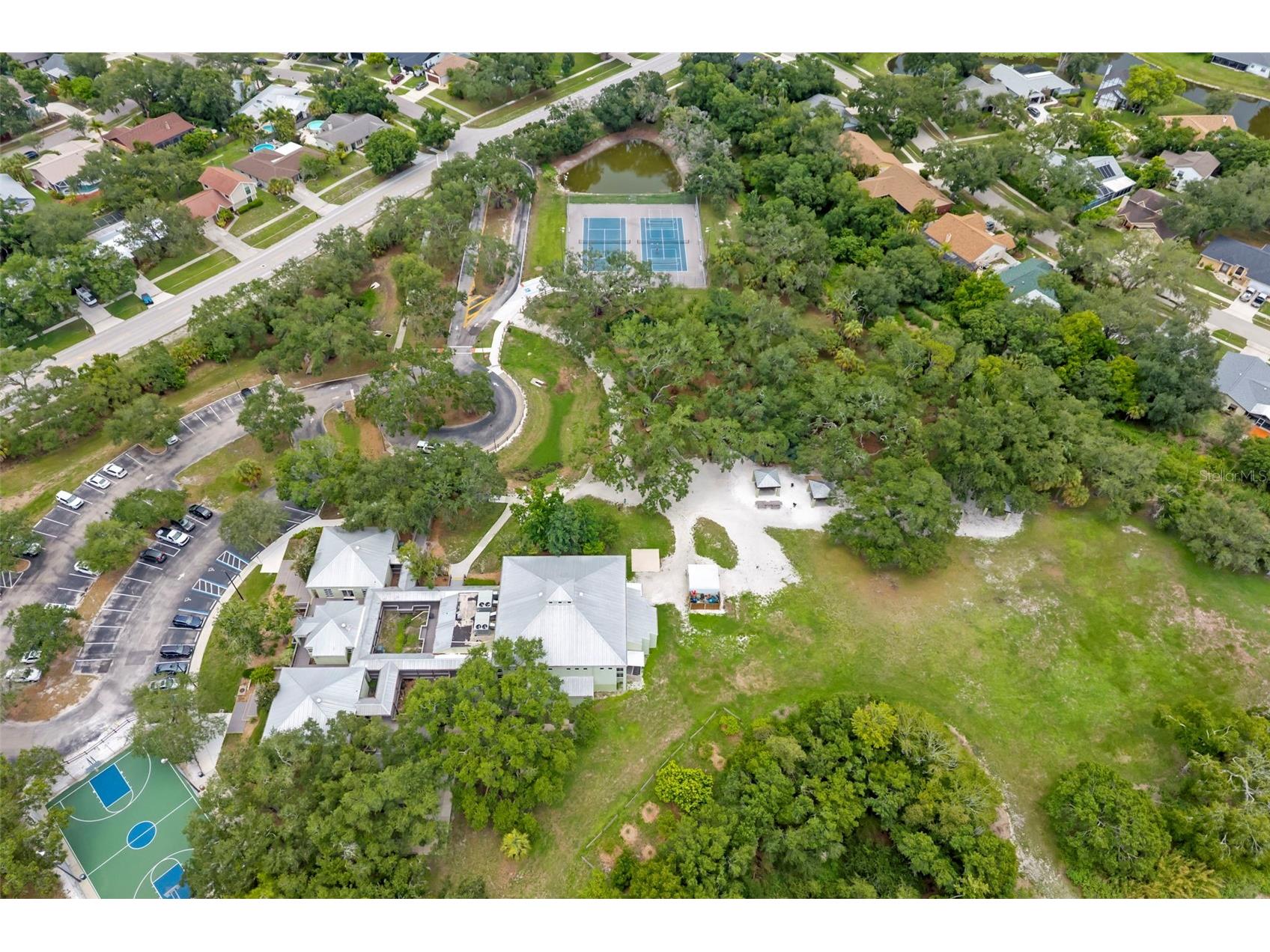 2062 Old Arbor Court Sarasota FL 34232 A4699214 image65