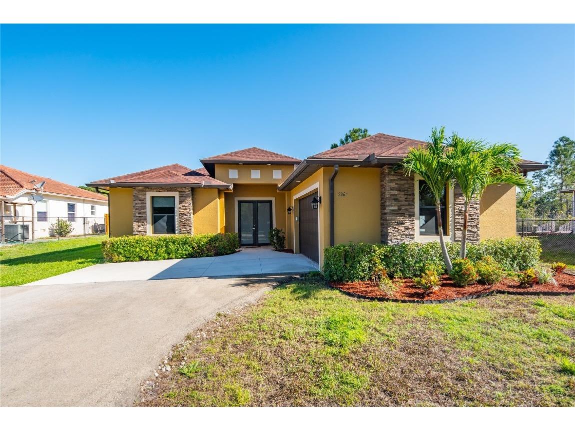 2063 24th Ave Ne Naples FL 34120 G5070198 image1