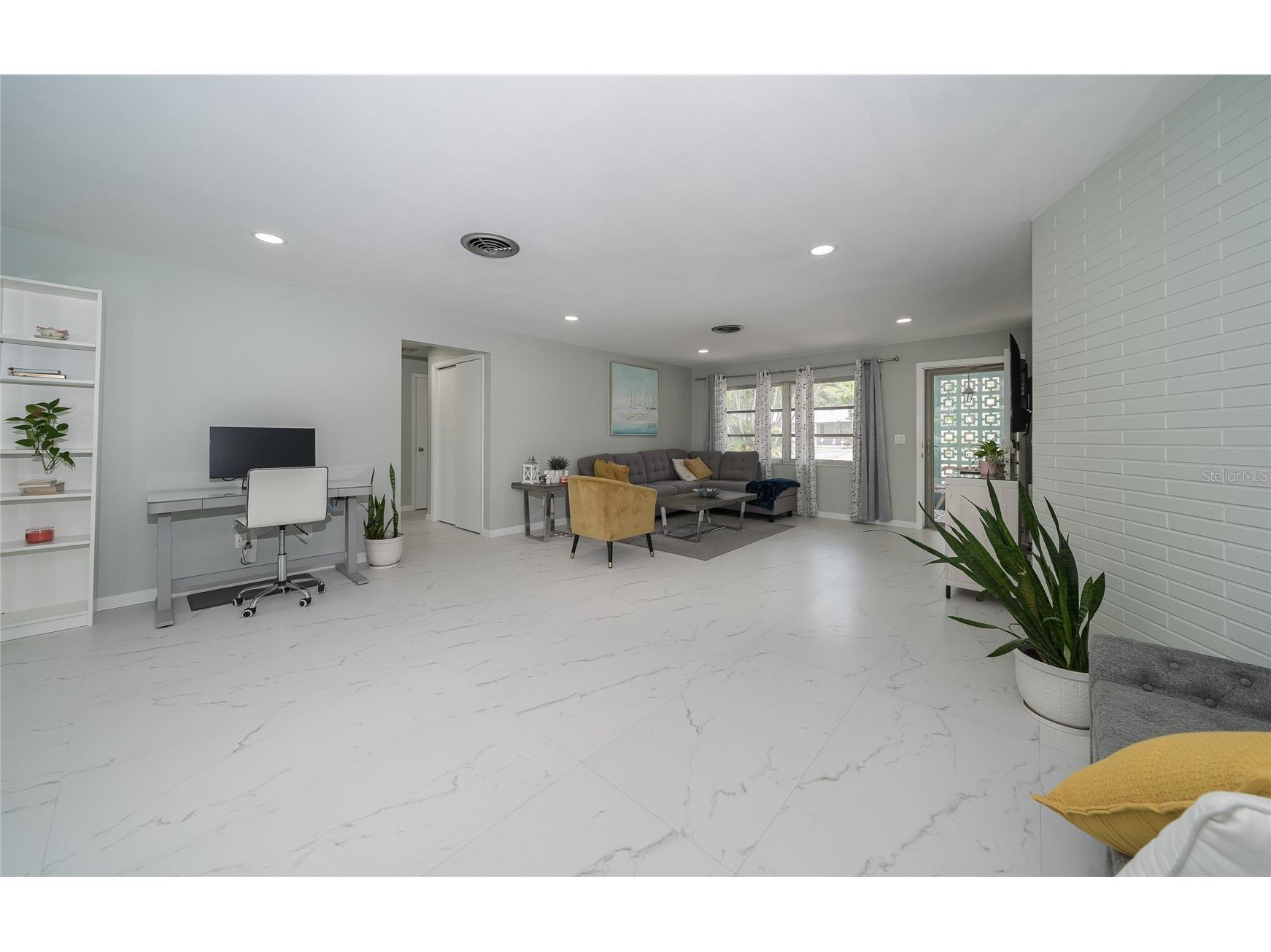 2063 Dunston Cove Road Clearwater FL 33755 TB8524672 image11