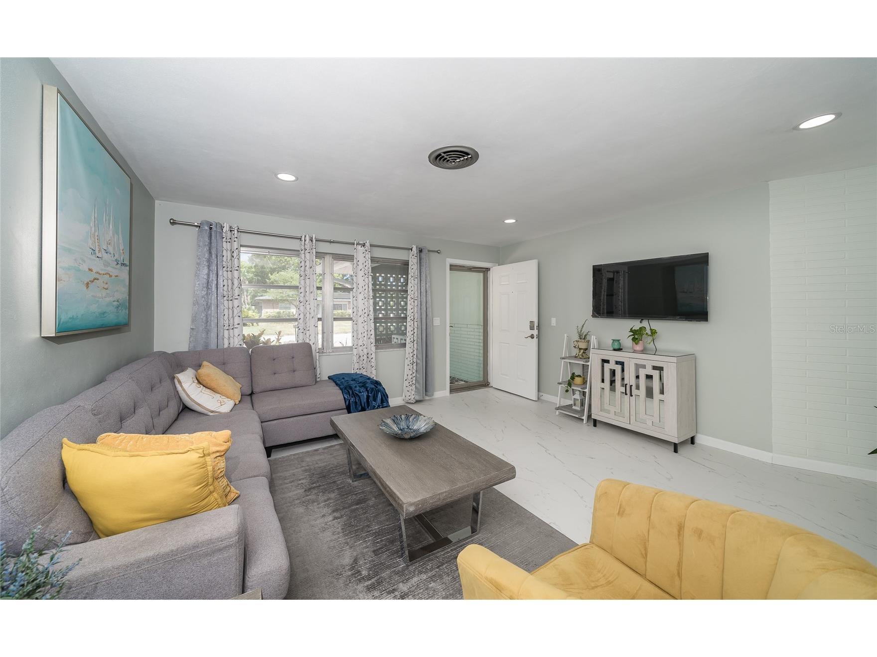 2063 Dunston Cove Road Clearwater FL 33755 TB8524672 image3