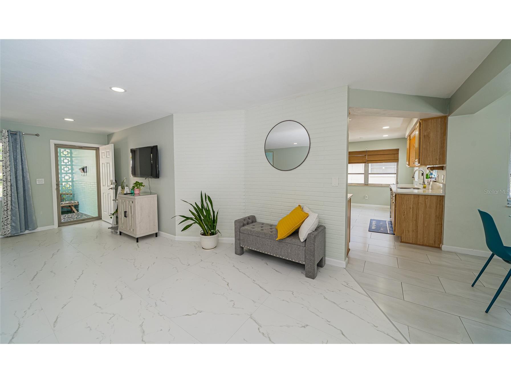2063 Dunston Cove Road Clearwater FL 33755 TB8524672 image4