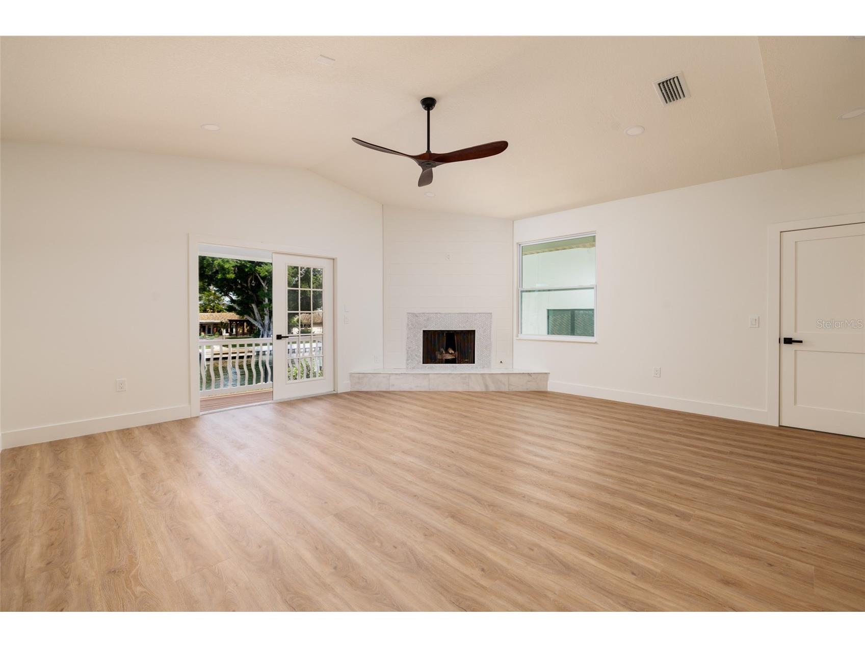 2063 Illinois Avenue NE Saint Petersburg FL 33703 - OPEN WATER TAMPA BAY TB8506209 image18