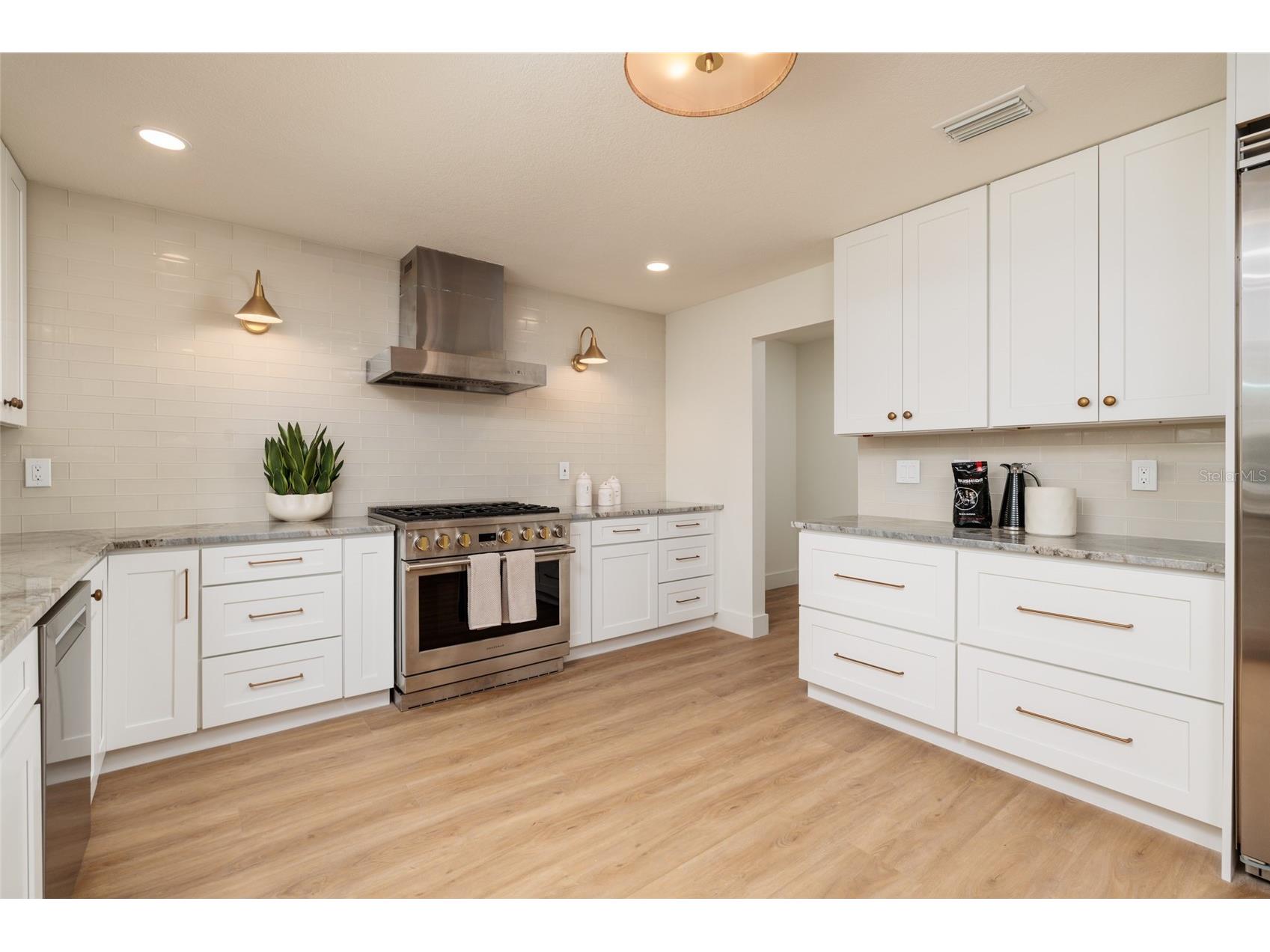 2063 Illinois Avenue NE Saint Petersburg FL 33703 - OPEN WATER TAMPA BAY TB8506209 image35
