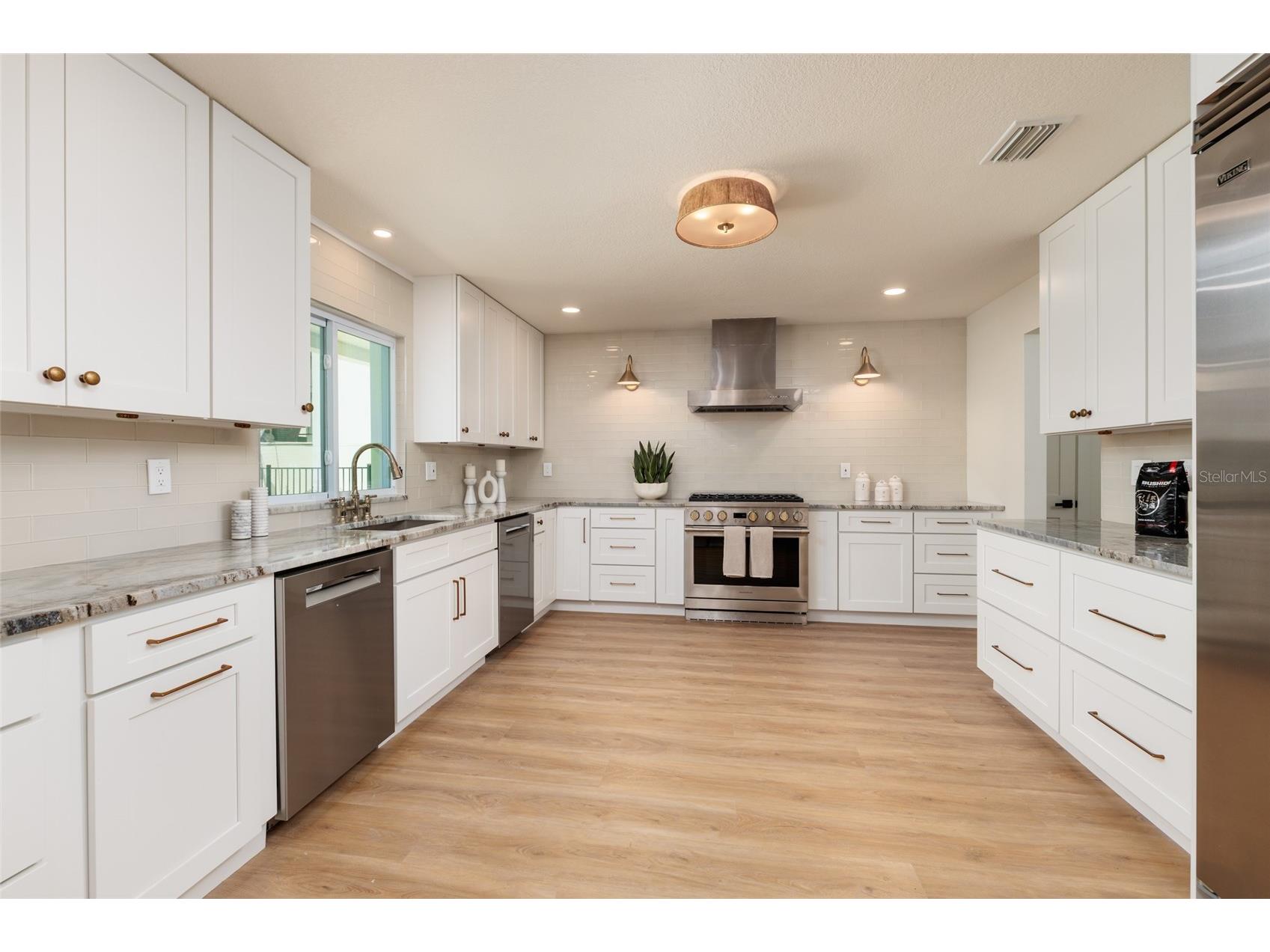 2063 Illinois Avenue NE Saint Petersburg FL 33703 - OPEN WATER TAMPA BAY TB8506209 image7