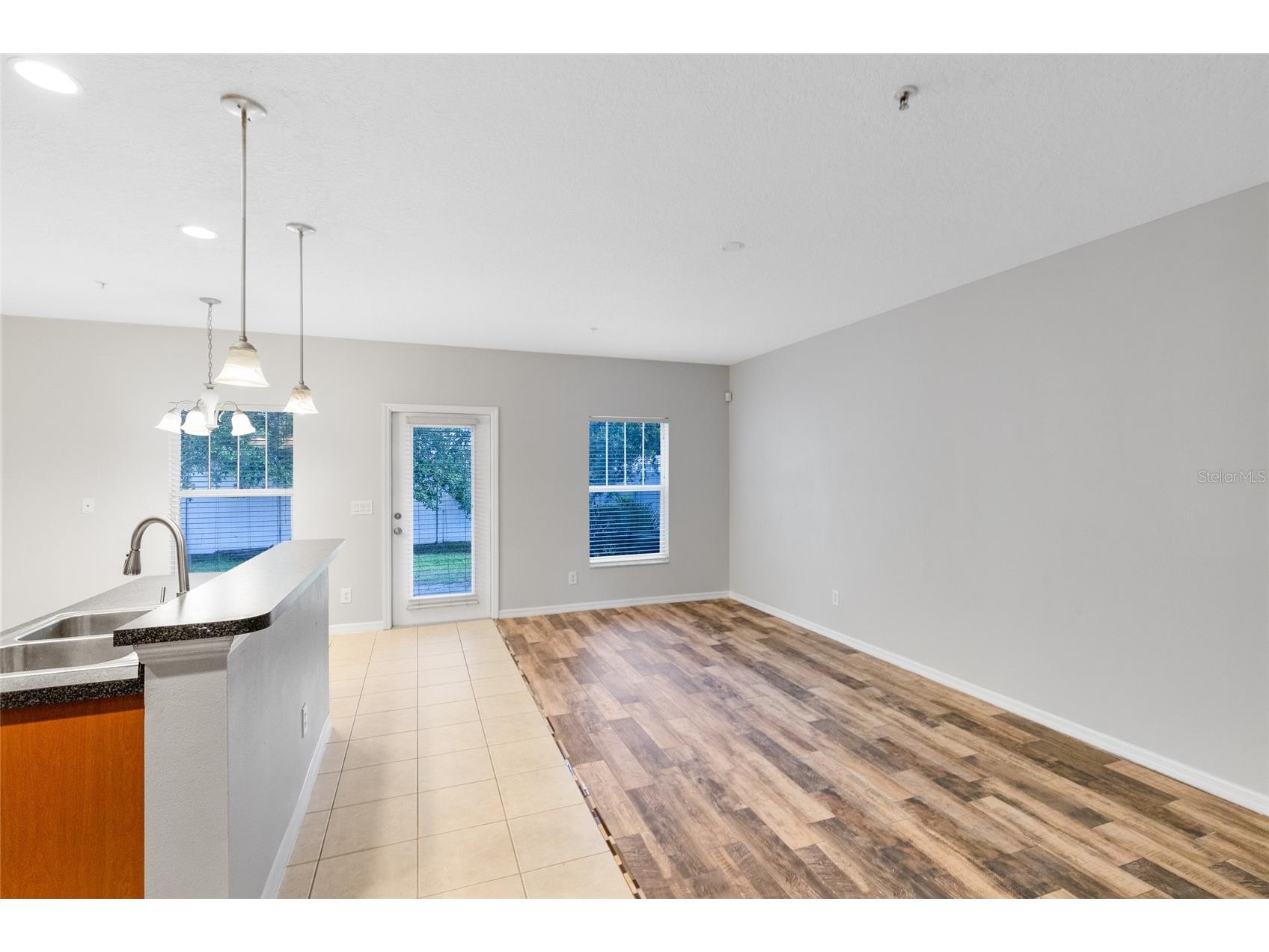 2064 Cypress Bay Boulevard Kissimmee FL 34743 O6407846 image8