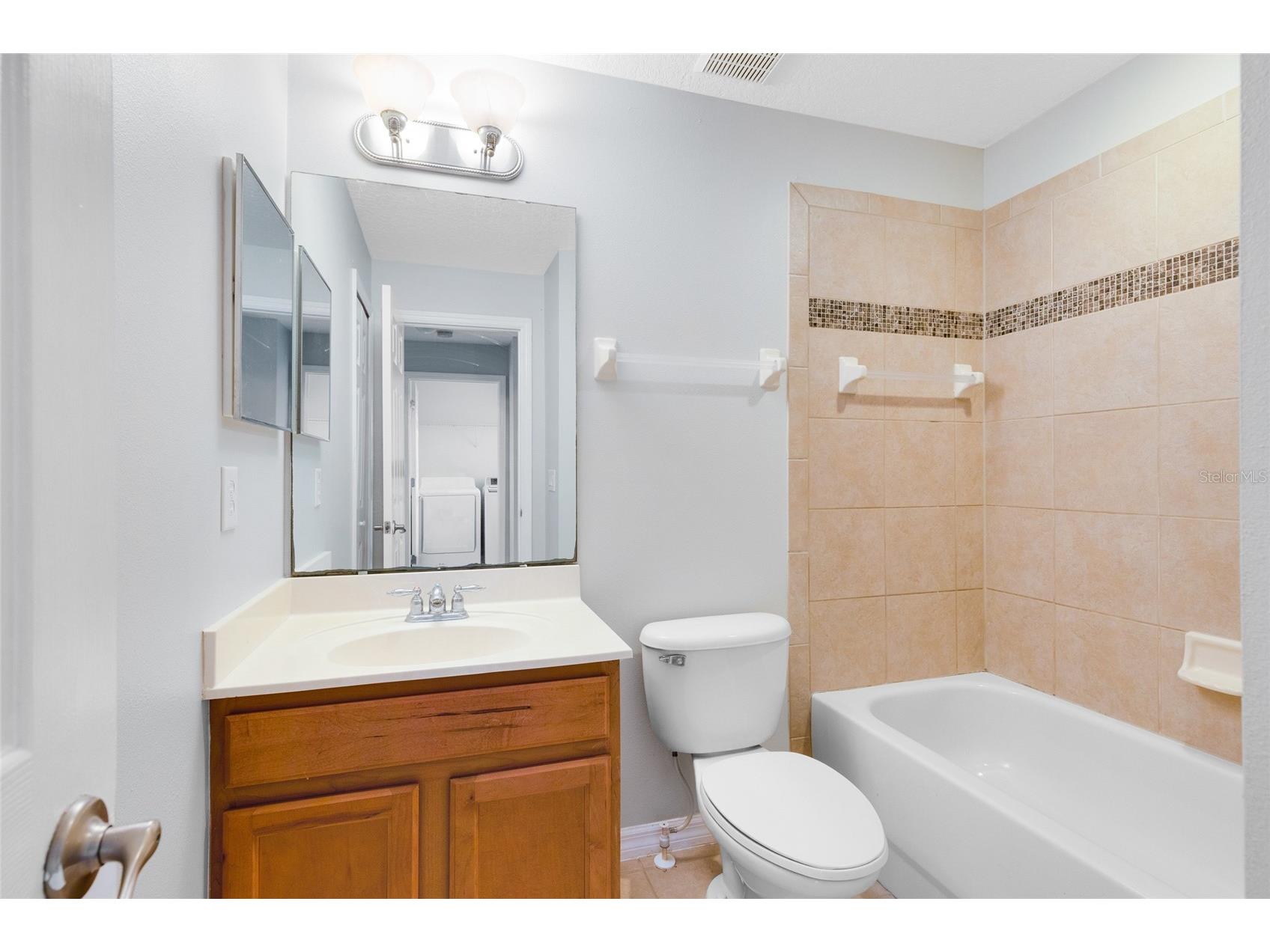 2064 Cypress Bay Boulevard Kissimmee FL 34743 O6410233 image17