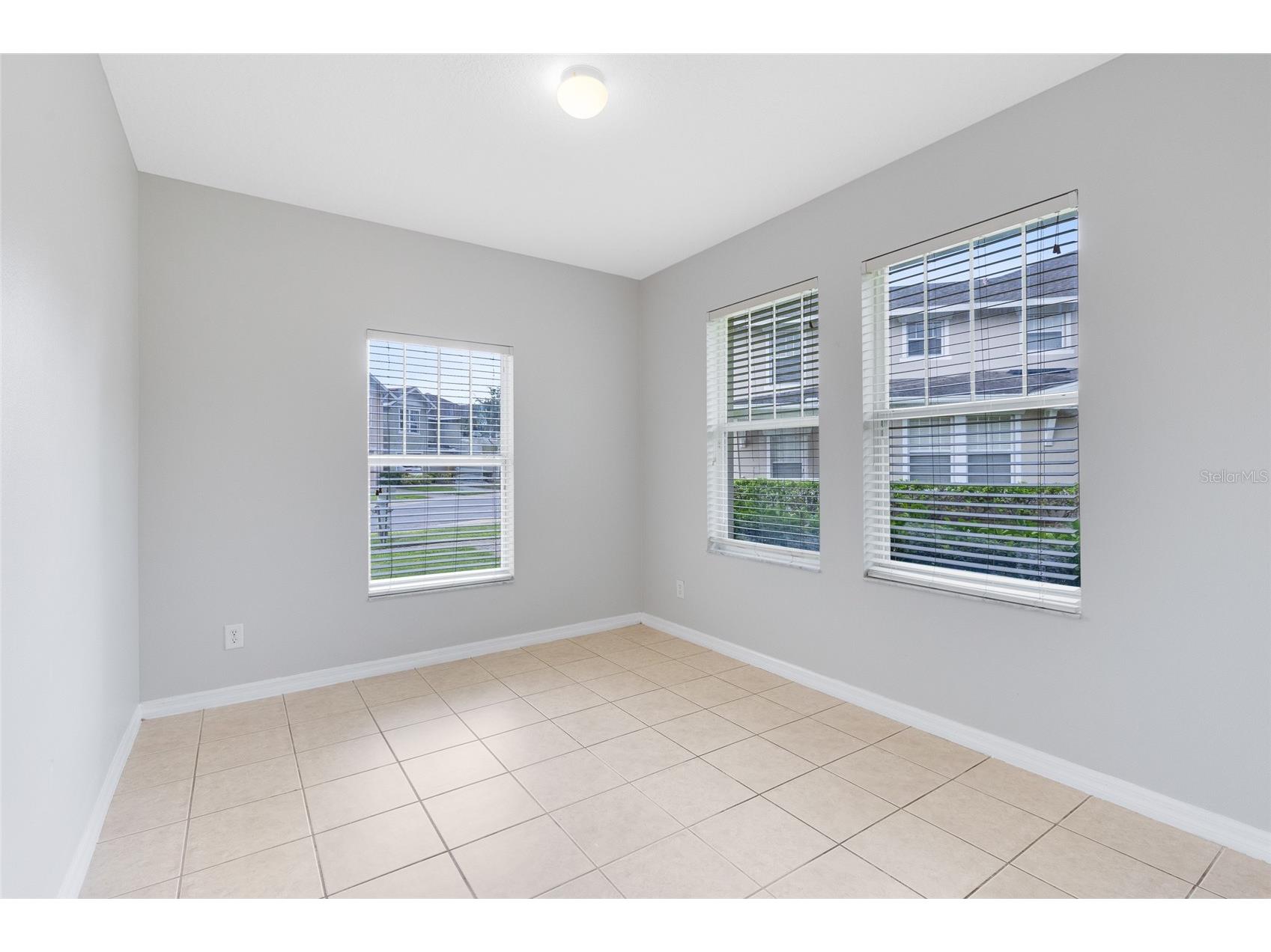 2064 Cypress Bay Boulevard Kissimmee FL 34743 O6410233 image9