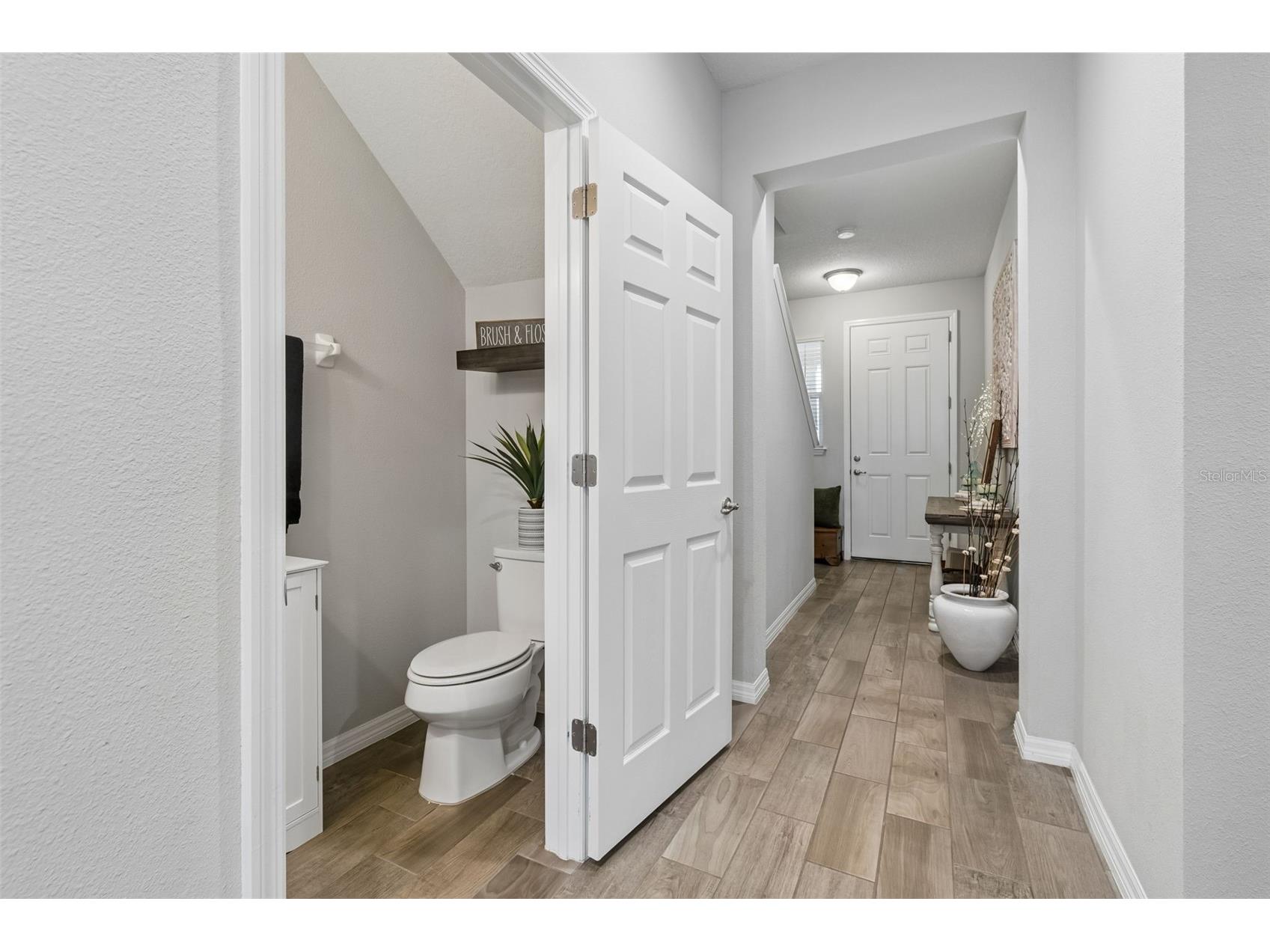 2064 Lake Waters Pl Lutz FL 33558 TB8494102 image11