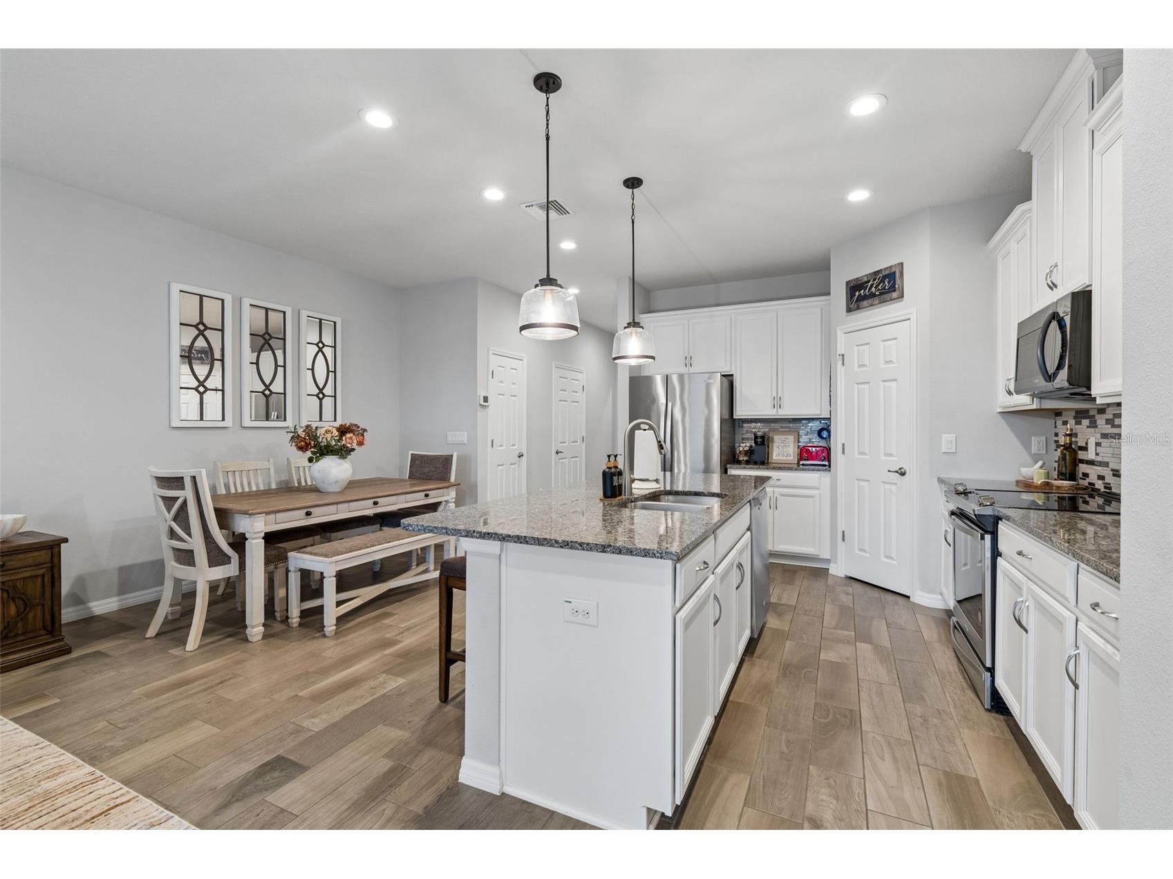 2064 Lake Waters Pl Lutz FL 33558 TB8494102 image16