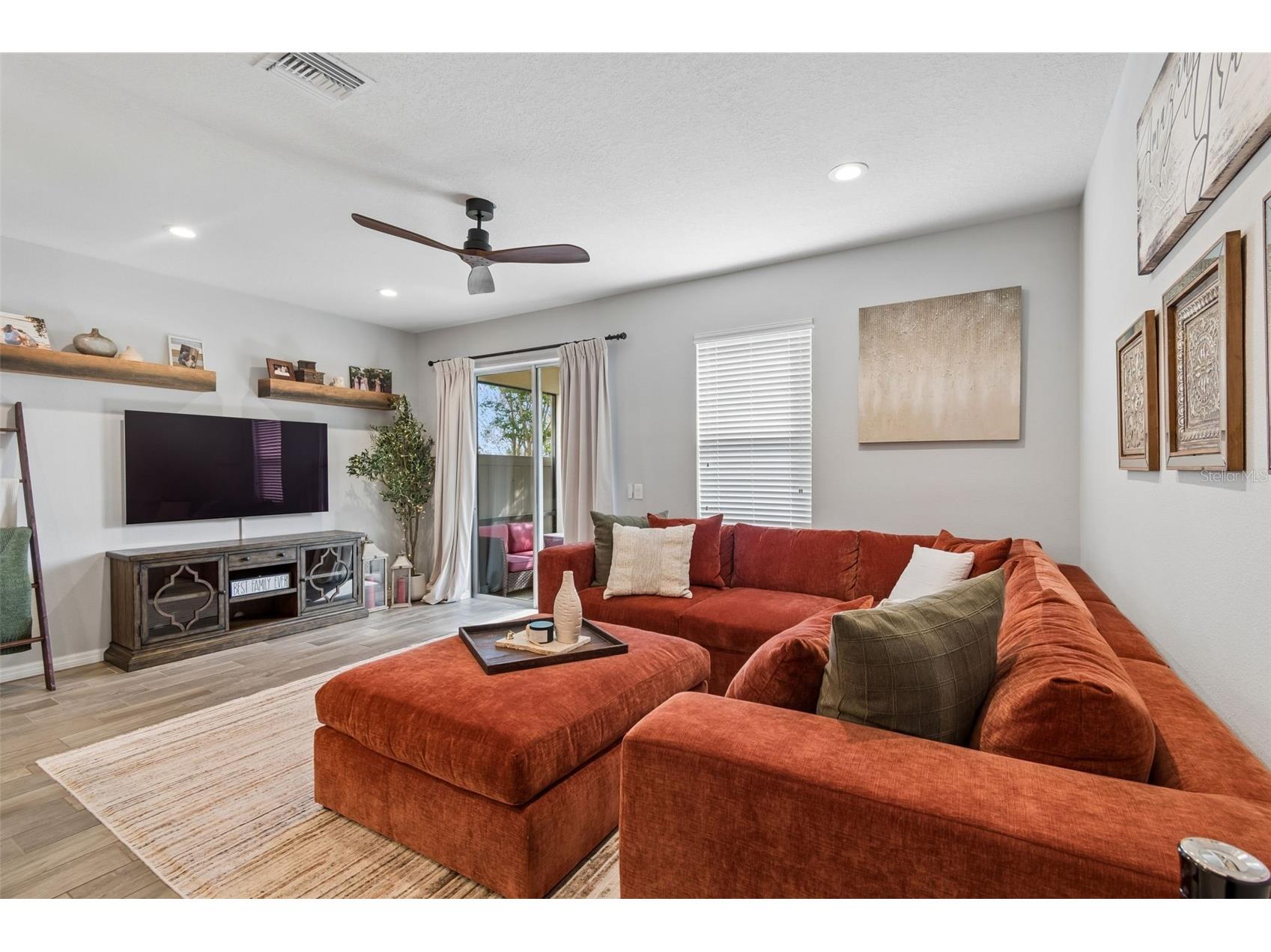 2064 Lake Waters Pl Lutz FL 33558 TB8494102 image27