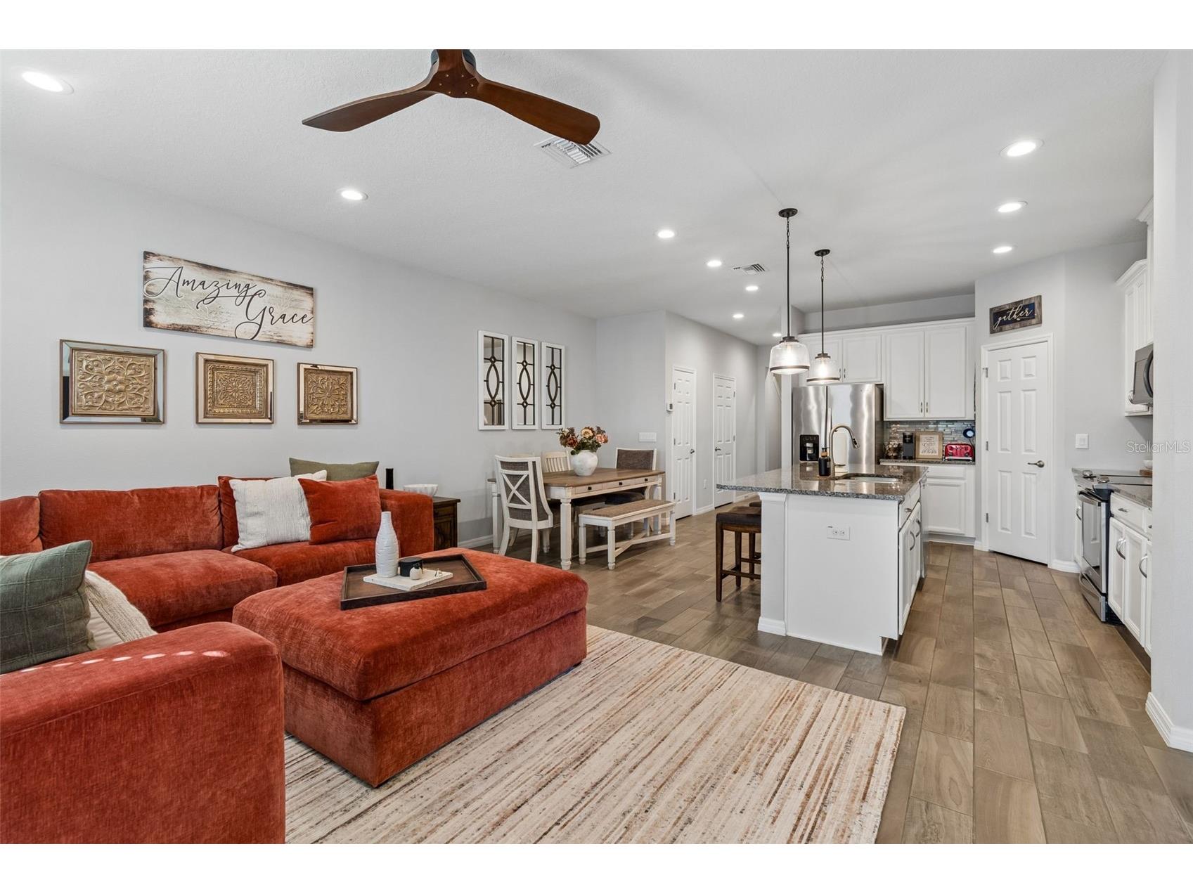 2064 Lake Waters Pl Lutz FL 33558 TB8494102 image32