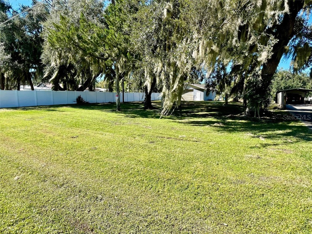 2064 Shady Ln. Geneva FL 32732 O6356865 image4