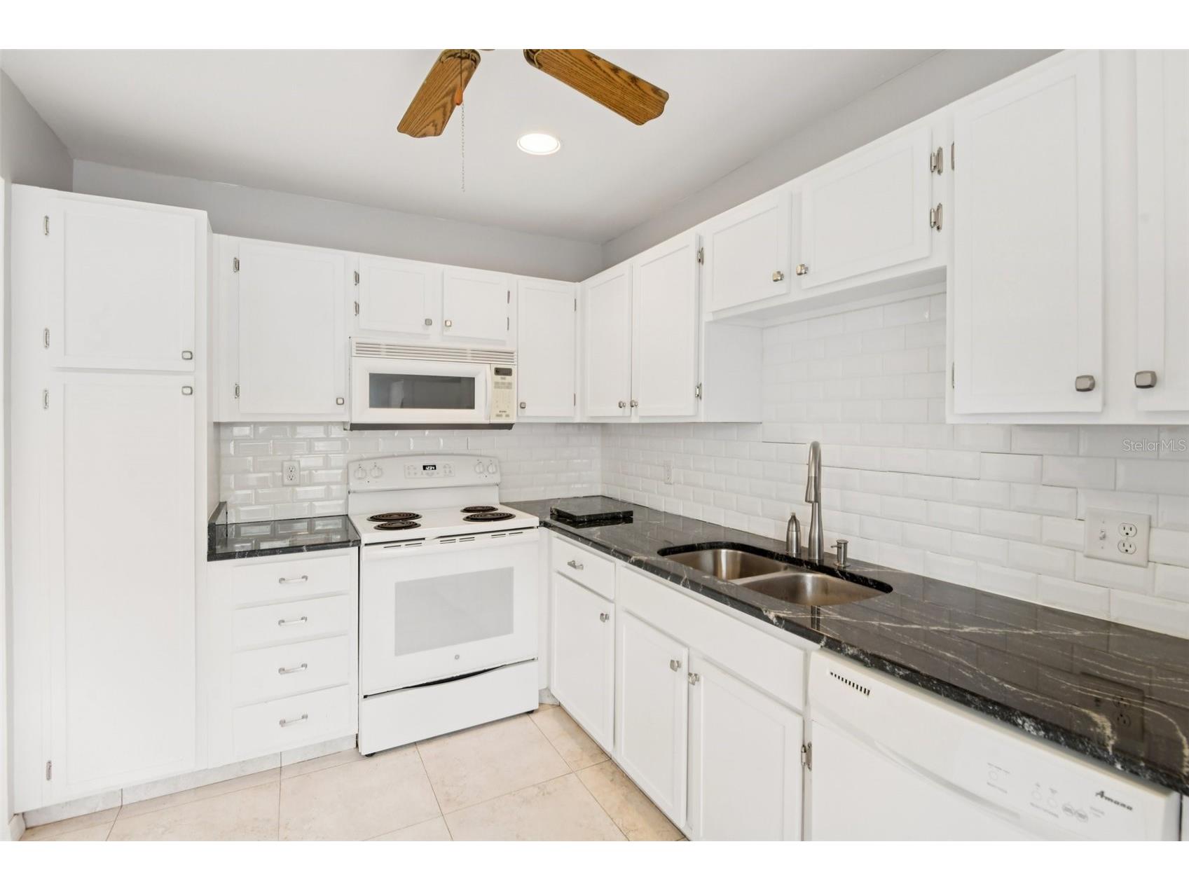 2064 Sunset Point Road #71 Clearwater FL 33765 TB8484603 image13