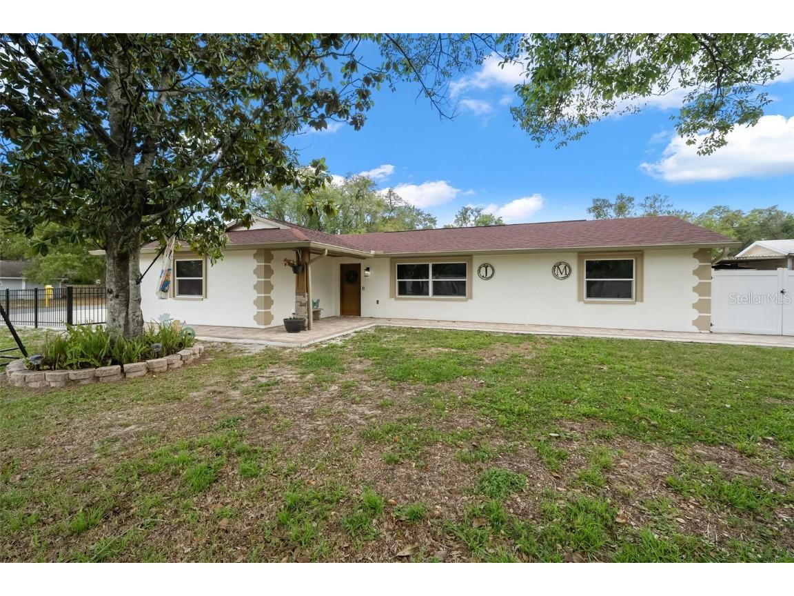 2065 Alameda Drive Spring Hill FL 34609 W7853908 image1