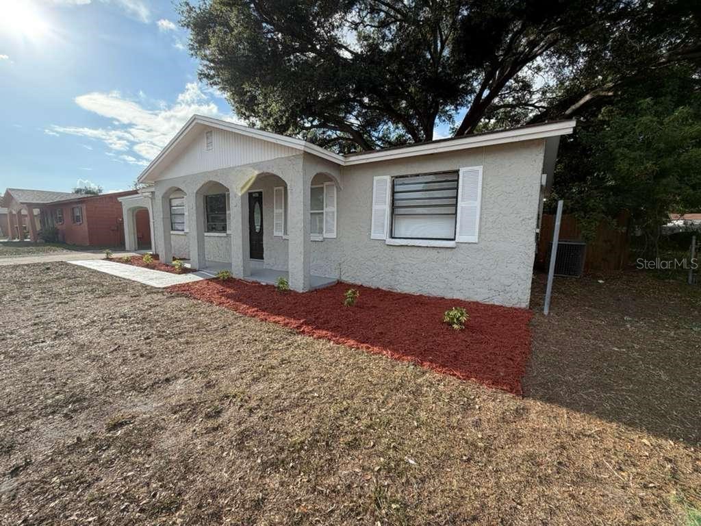 2065 Balfour Circle Tampa FL 33619 TB8509717 image2