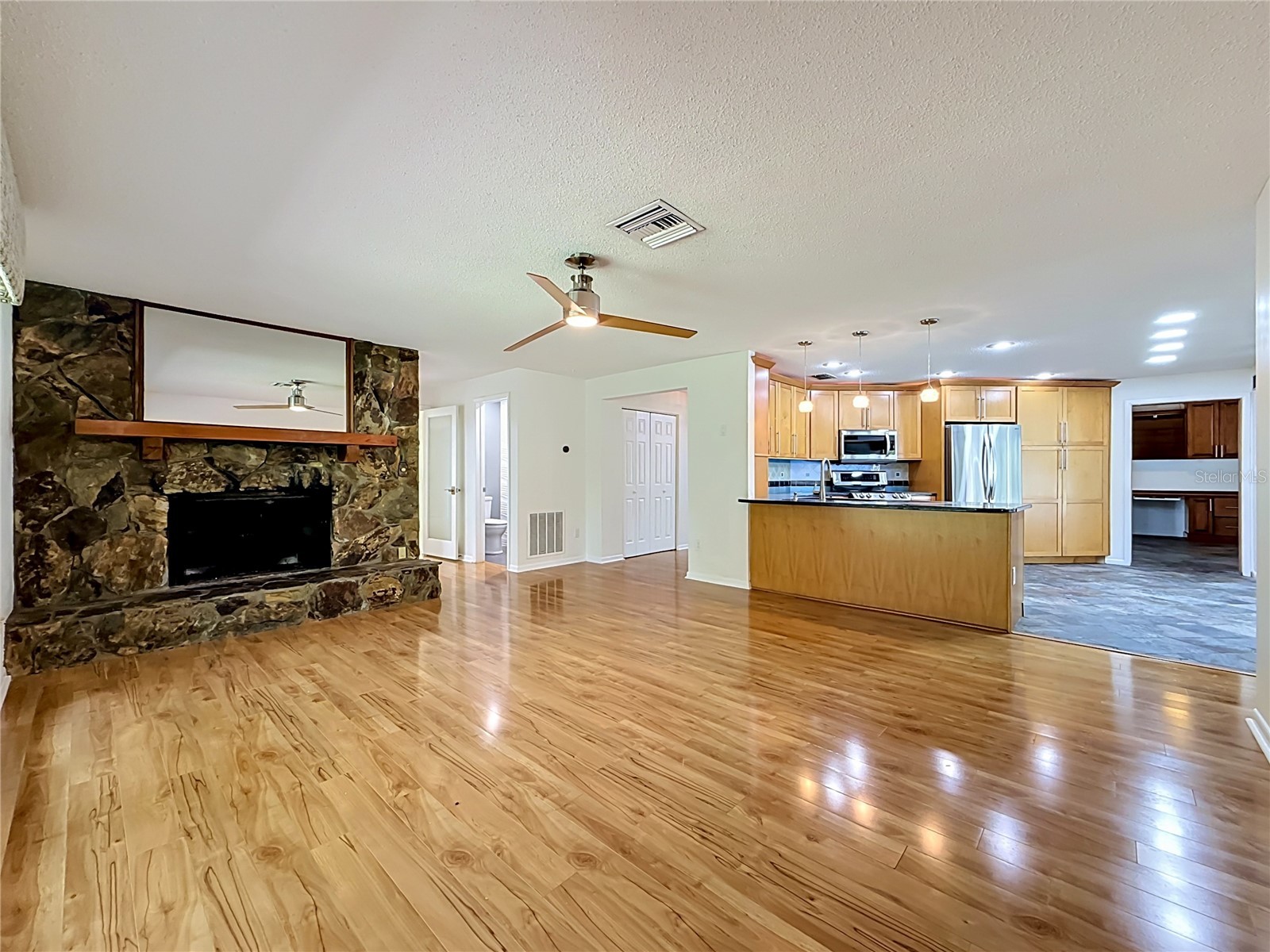 2065 Brady Drive Dunedin FL 34698 TB8508770 image18