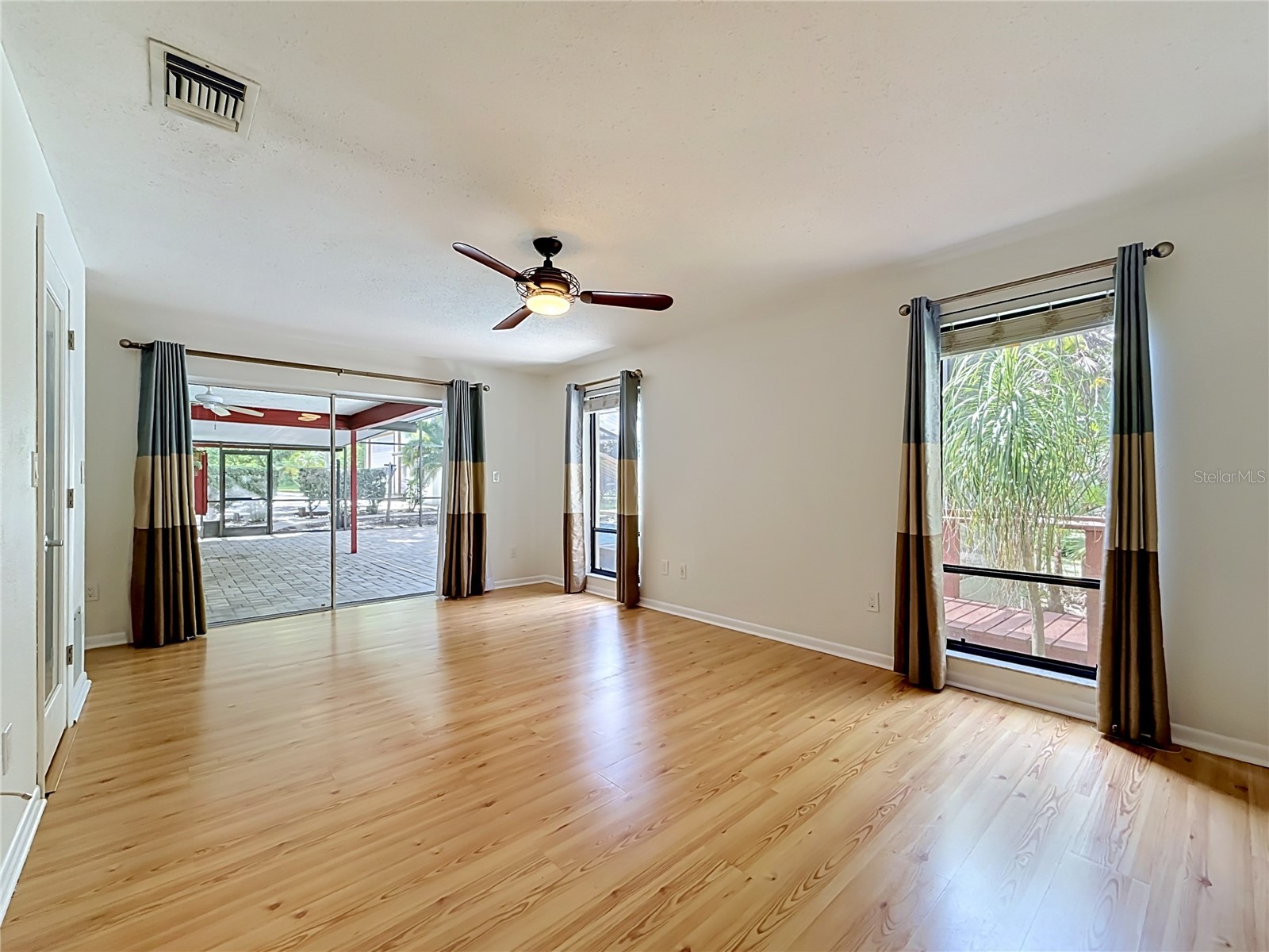 2065 Brady Drive Dunedin FL 34698 TB8508770 image25